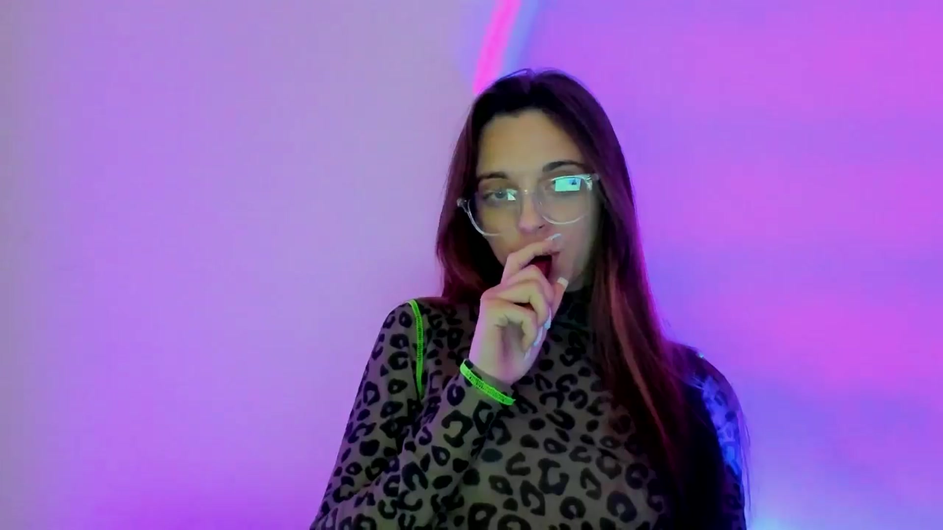Gallery image thumbnail from MelaniaVince's myfreecams stream on, 03/24/2025, 17:05 image 13 of 20