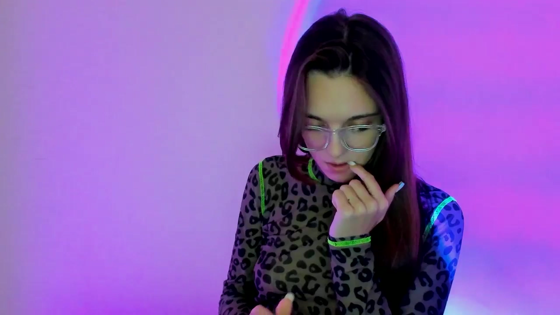 Gallery image thumbnail from MelaniaVince's myfreecams stream on, 03/24/2025, 17:05 image 5 of 20