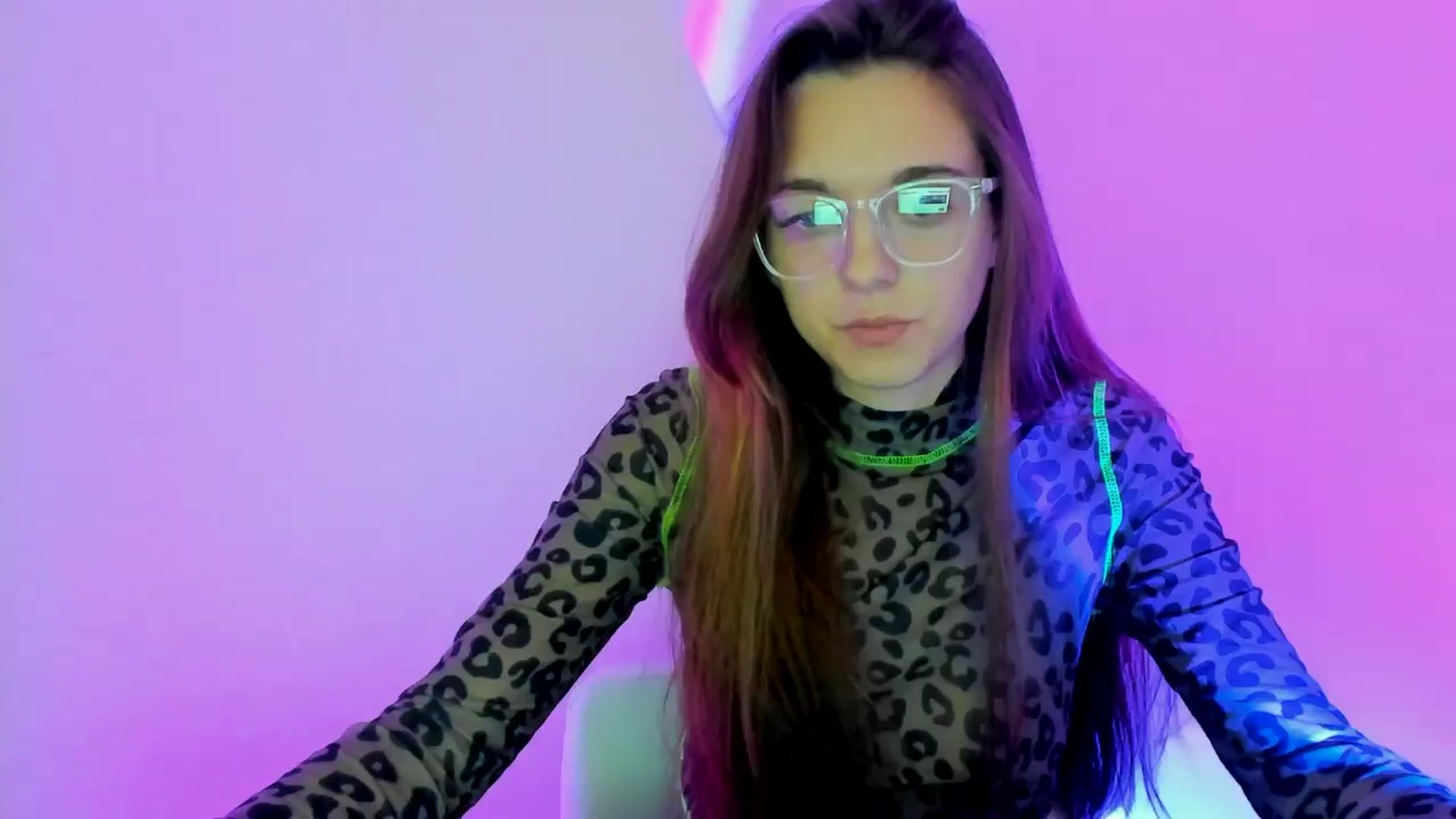 Gallery image thumbnail from MelaniaVince's myfreecams stream on, 03/24/2025, 17:36 image 5 of 20