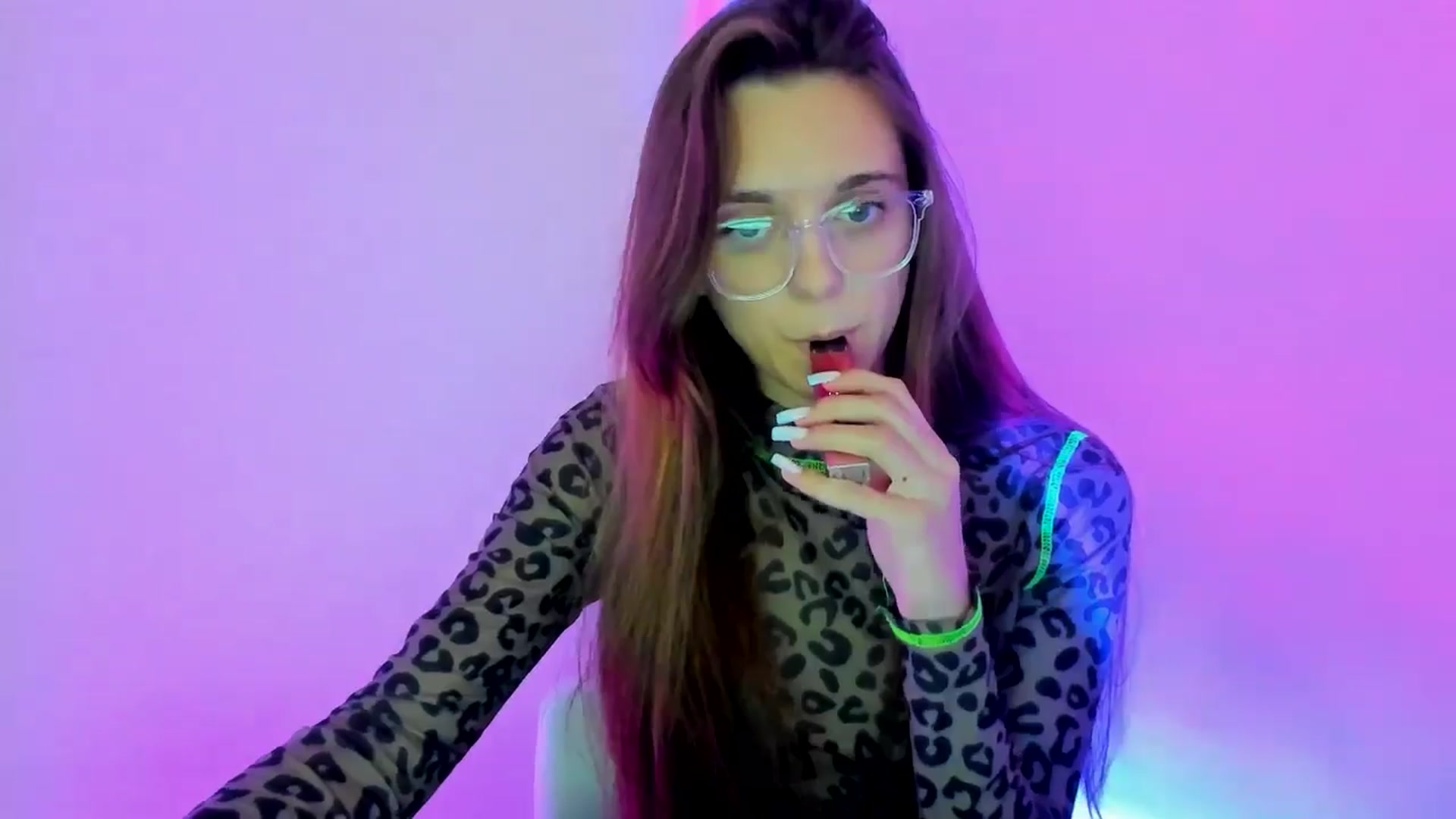 Gallery image thumbnail from MelaniaVince's myfreecams stream on, 03/24/2025, 17:36 image 2 of 20