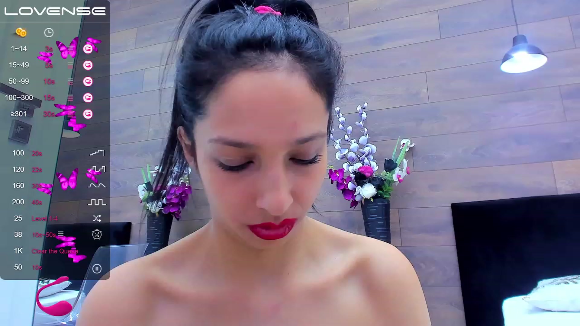 Gallery image thumbnail from MelanieBoyd's myfreecams stream on, 03/21/2023, 08:23 image 3 of 20