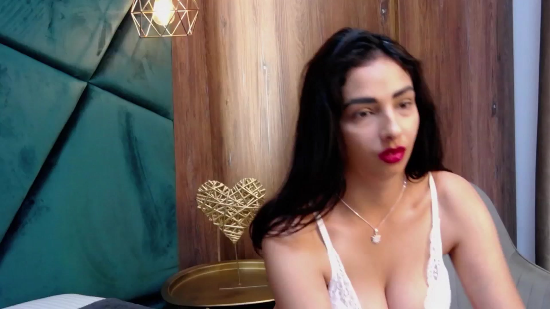 Gallery image thumbnail from MelanieBoyd's myfreecams stream on, 11/18/2024, 10:55 image 1 of 20