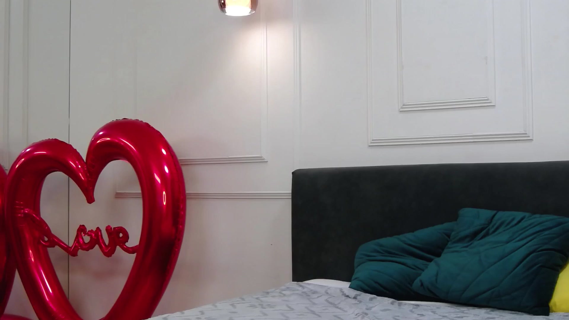 Gallery image thumbnail from MelanieBoyd's myfreecams stream on, 05/05/2025, 14:01 image 17 of 20