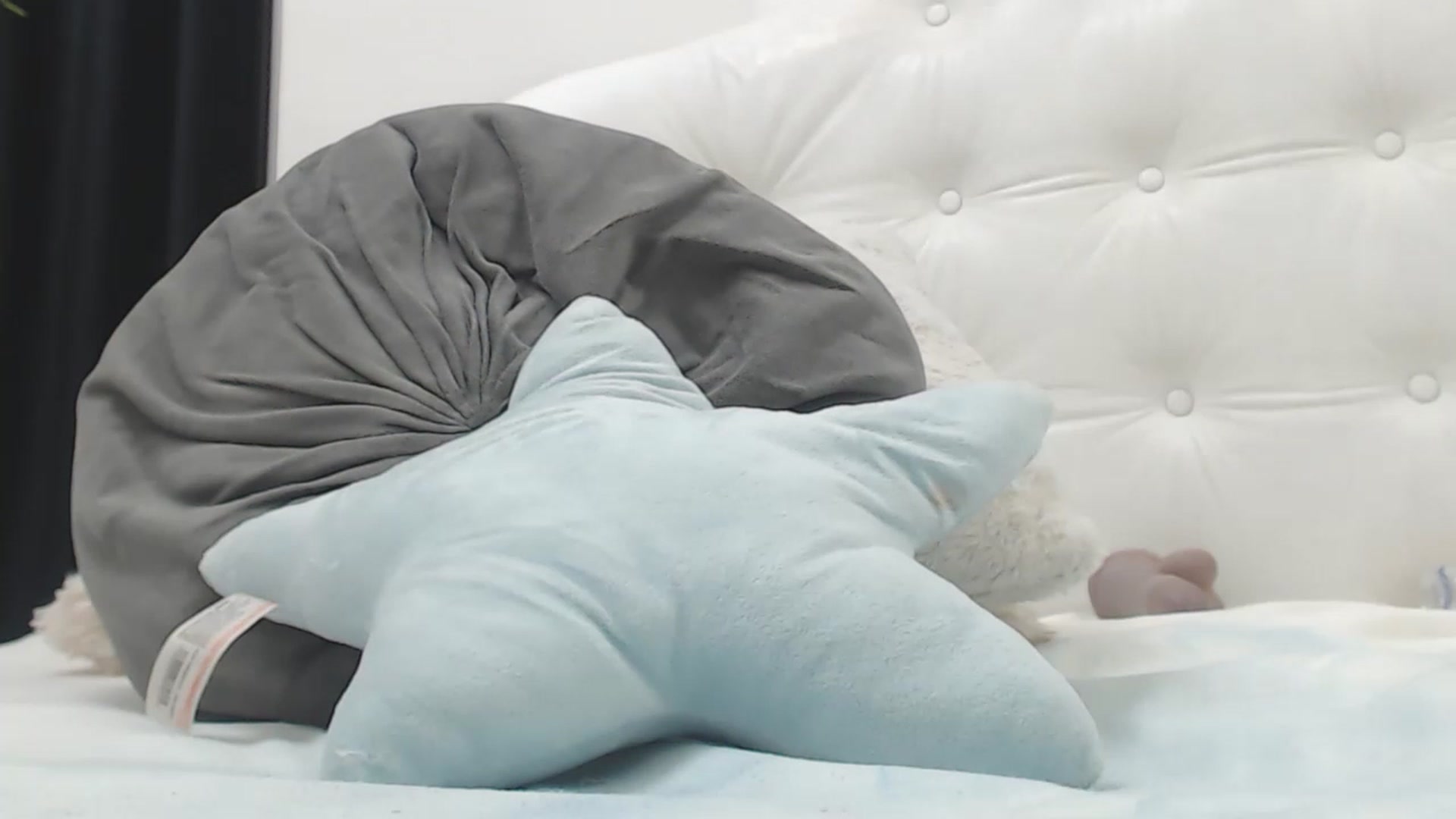 Gallery image thumbnail from MelanieLexxx's myfreecams stream on, 02/26/2023, 21:46 image 20 of 20