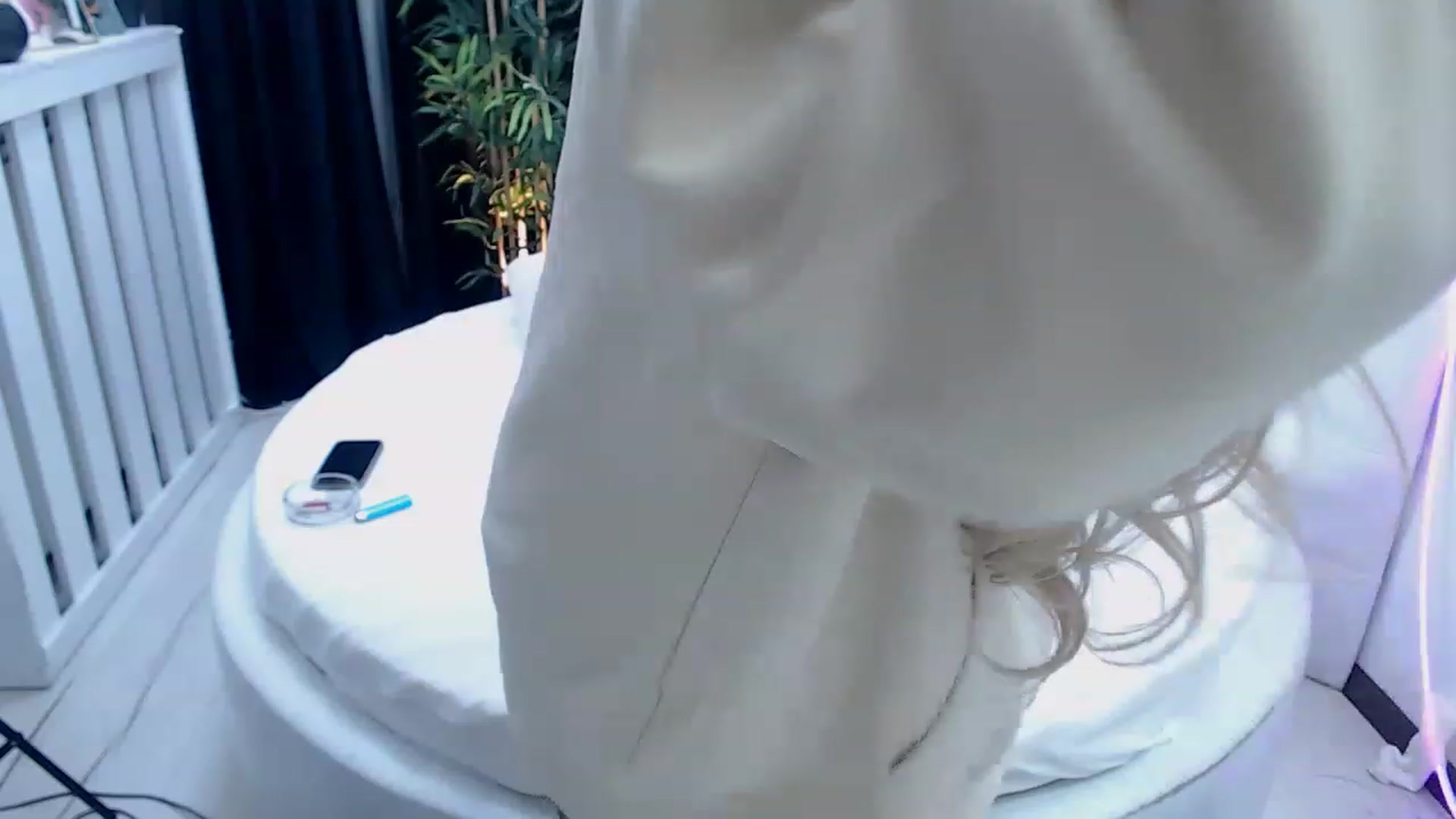 Gallery image thumbnail from MelanieLexxx's myfreecams stream on, 03/24/2023, 22:10 image 11 of 20