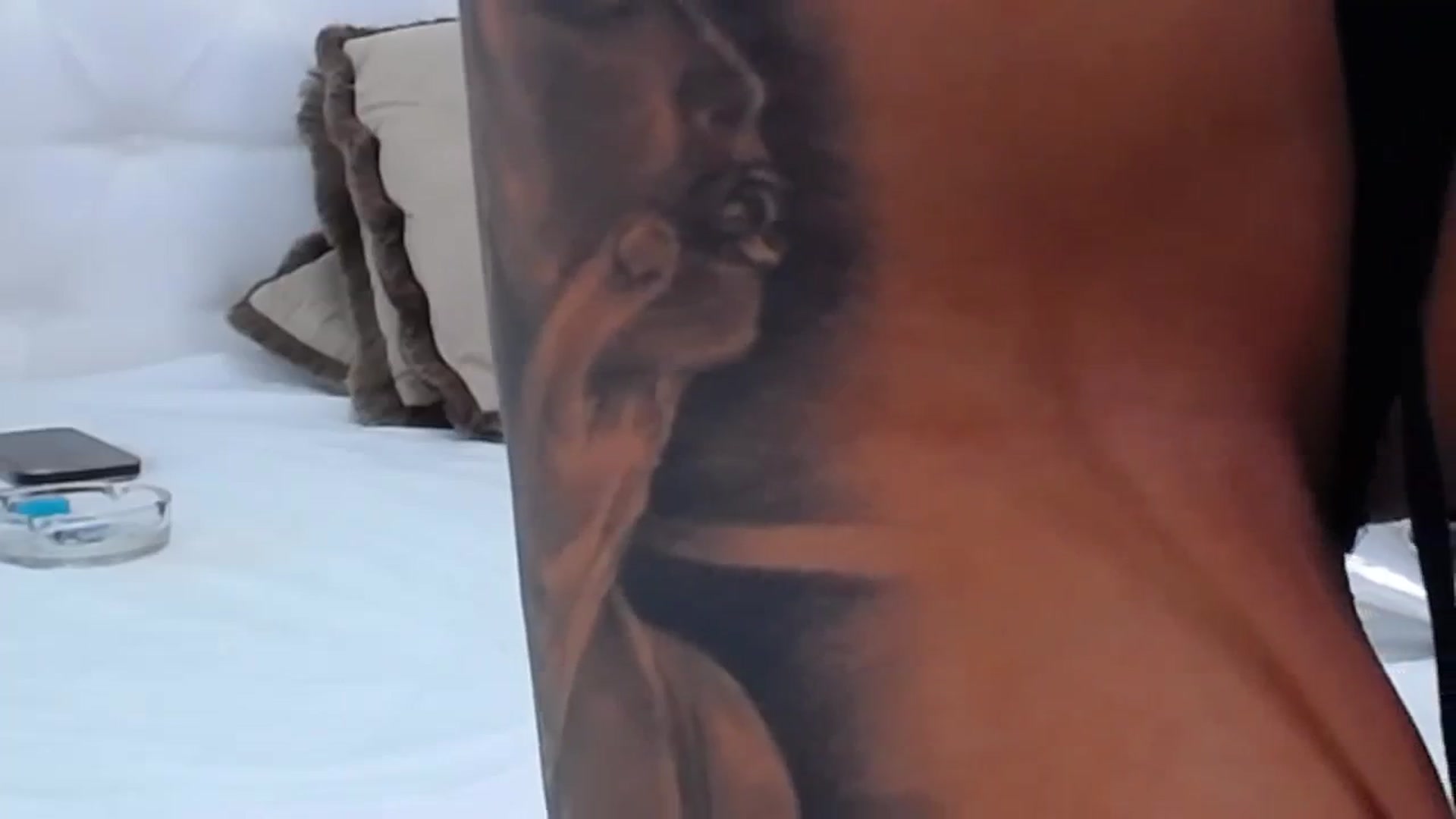 Gallery image thumbnail from MelanieLexxx's myfreecams stream on, 11/12/2023, 19:41 image 13 of 20