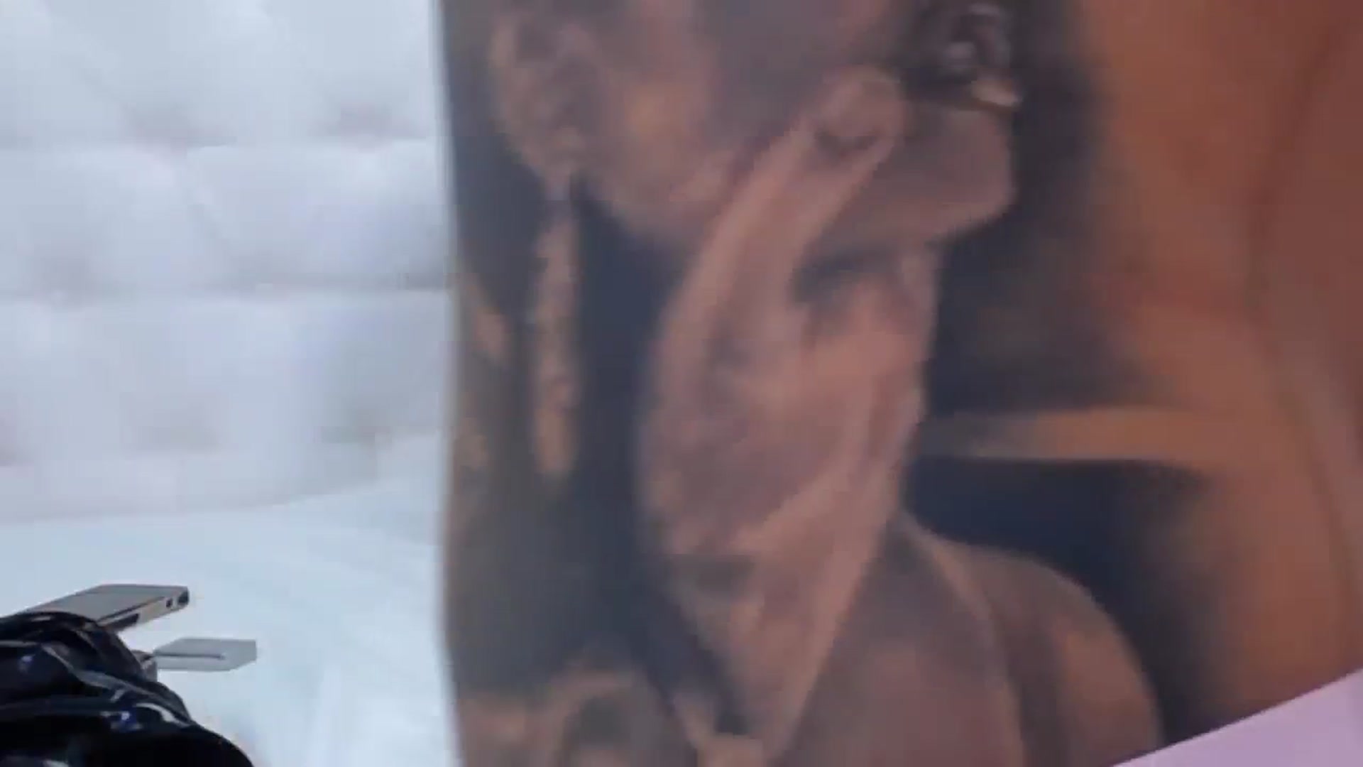 Gallery image thumbnail from MelanieLexxx's myfreecams stream on, 11/18/2023, 20:06 image 19 of 20
