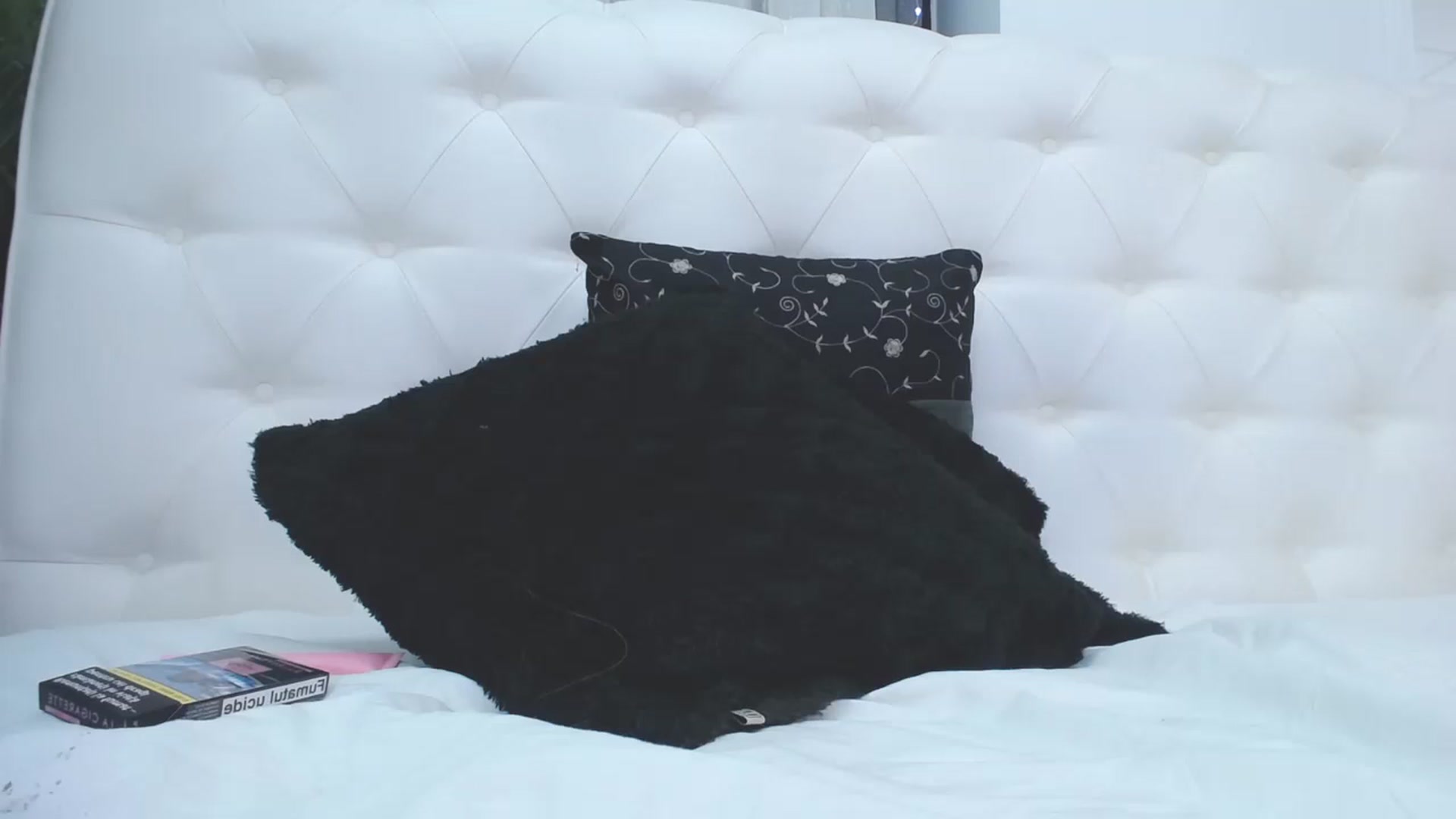 Gallery image thumbnail from MelanieLexxx's myfreecams stream on, 12/10/2023, 21:21 image 19 of 20
