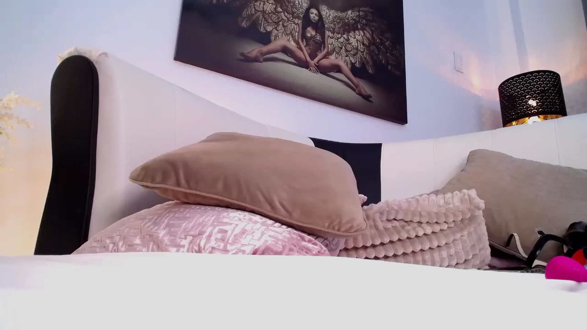 Gallery image thumbnail from MelanieLexxx's myfreecams stream on, 05/28/2024, 20:58 image 5 of 20