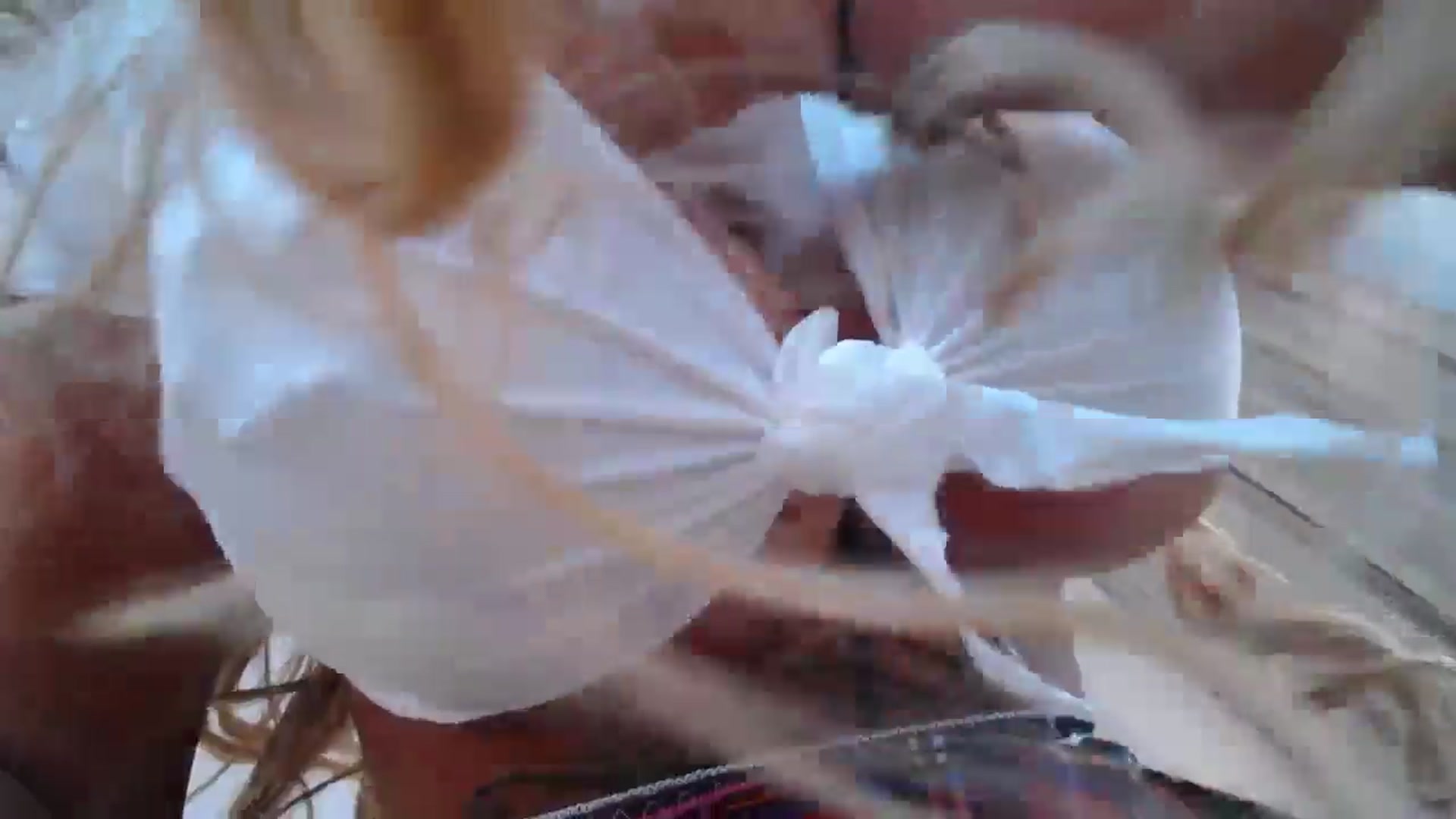 Gallery image thumbnail from MelanieLexxx's myfreecams stream on, 06/17/2024, 19:37 image 18 of 20