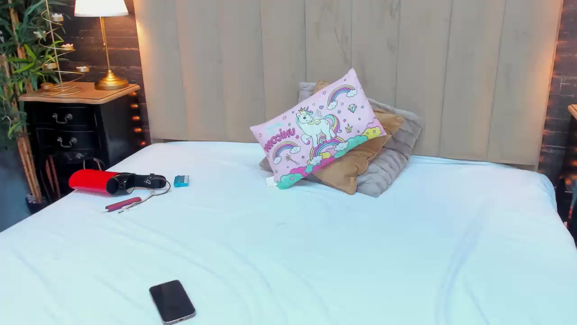Gallery image thumbnail from MelanieLexxx's myfreecams stream on, 09/23/2024, 21:14 image 5 of 20