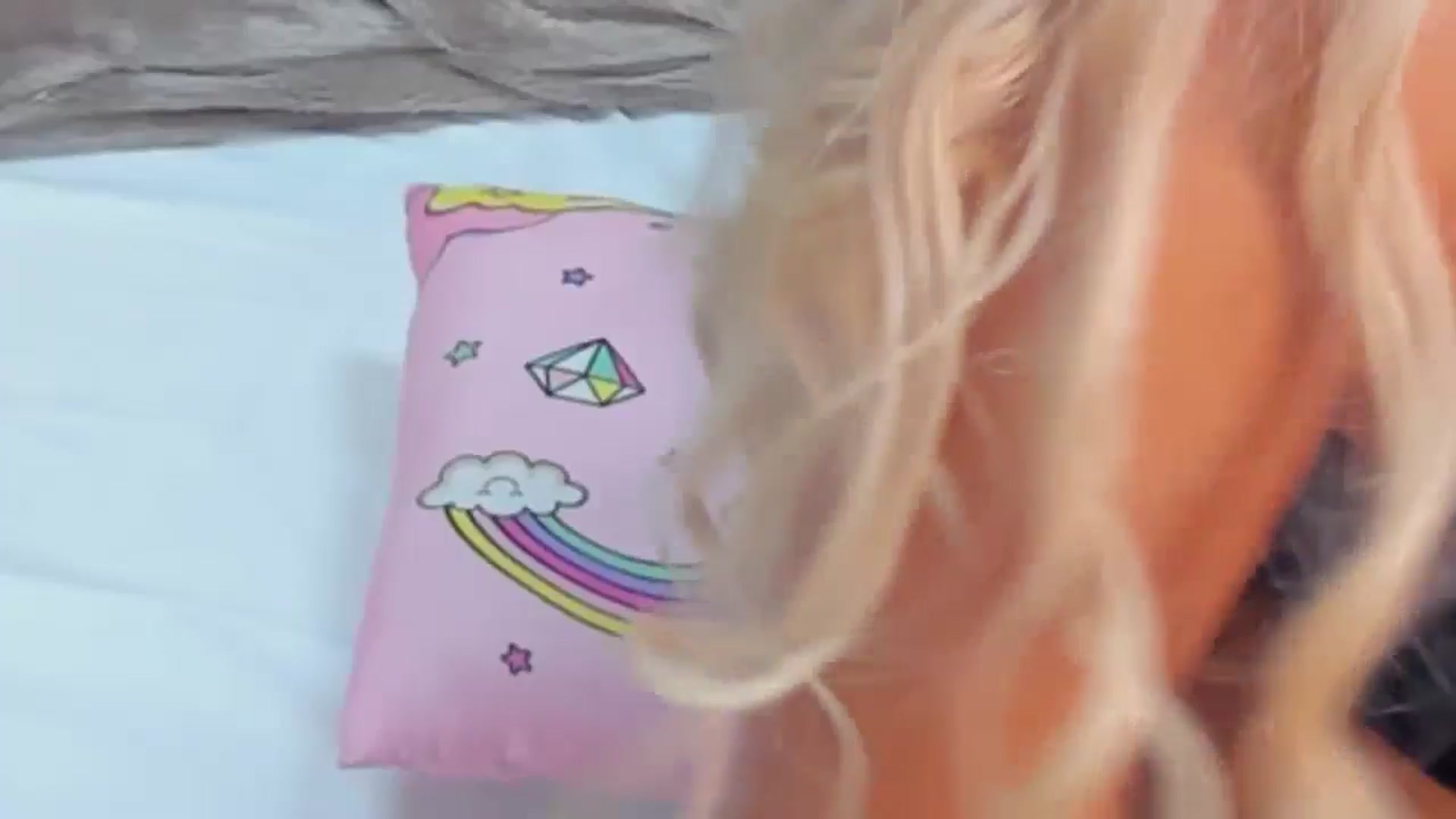 Gallery image thumbnail from MelanieLexxx's myfreecams stream on, 10/31/2024, 21:28 image 14 of 20