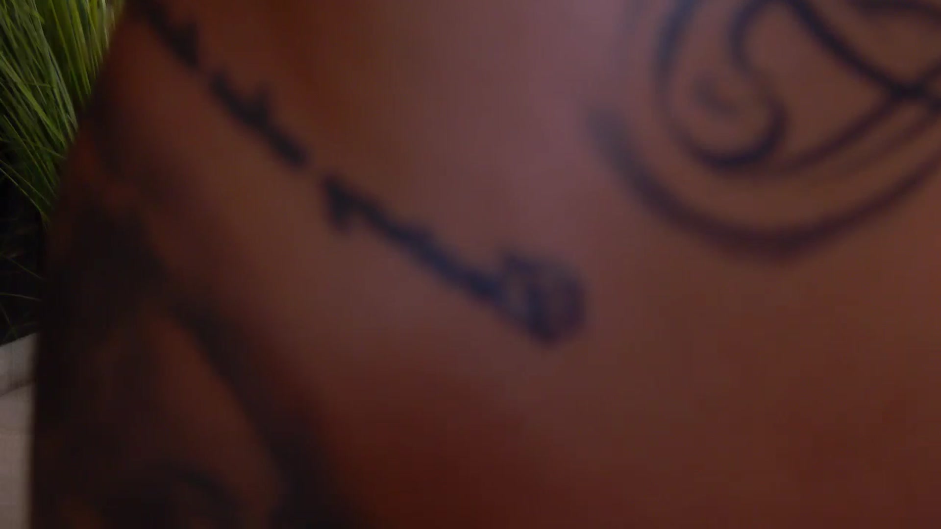 Gallery image thumbnail from MelanieLexxx's myfreecams stream on, 11/16/2024, 21:03 image 20 of 20