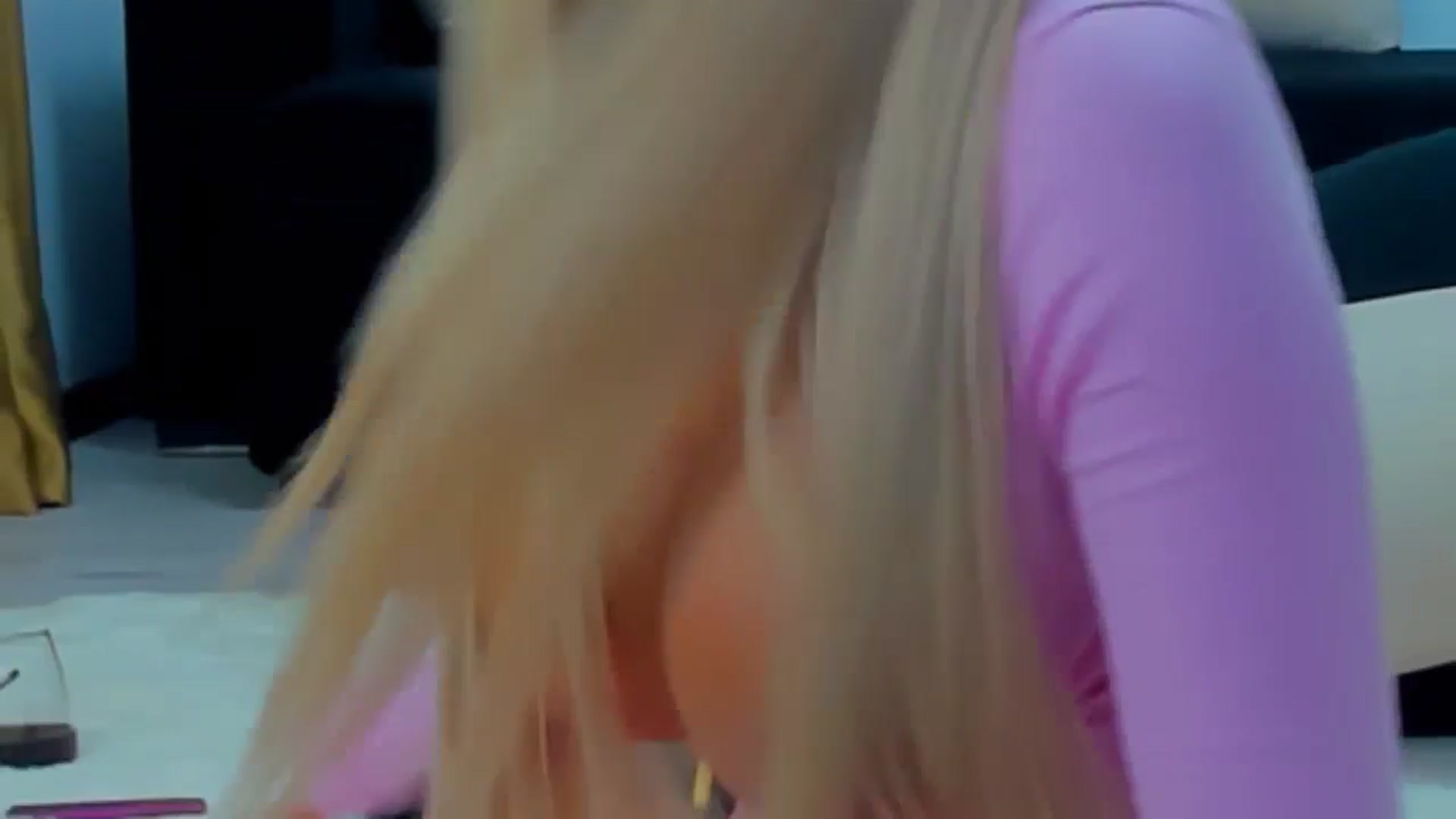 Gallery image thumbnail from MelanieLexxx's myfreecams stream on, 01/01/2025, 22:30 image 6 of 20