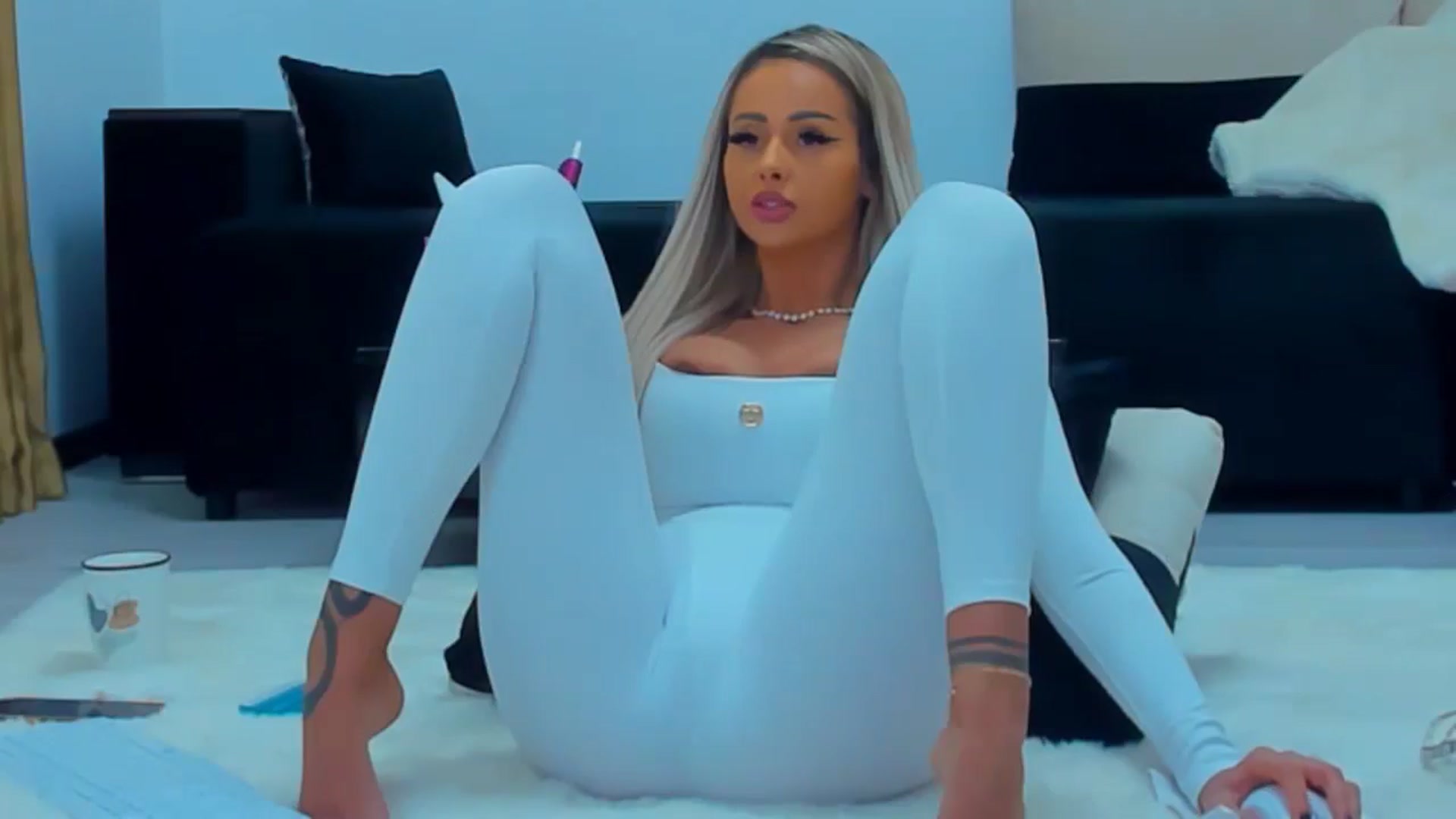 Gallery image thumbnail from MelanieLexxx's myfreecams stream on, 01/12/2025, 20:54 image 9 of 20