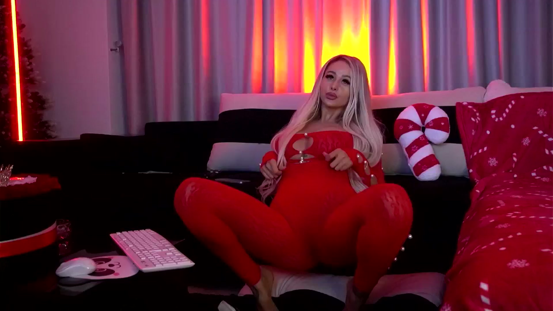 Gallery image thumbnail from MelanieLexxx's myfreecams stream on, 11/21/2025, 16:21 image 8 of 20