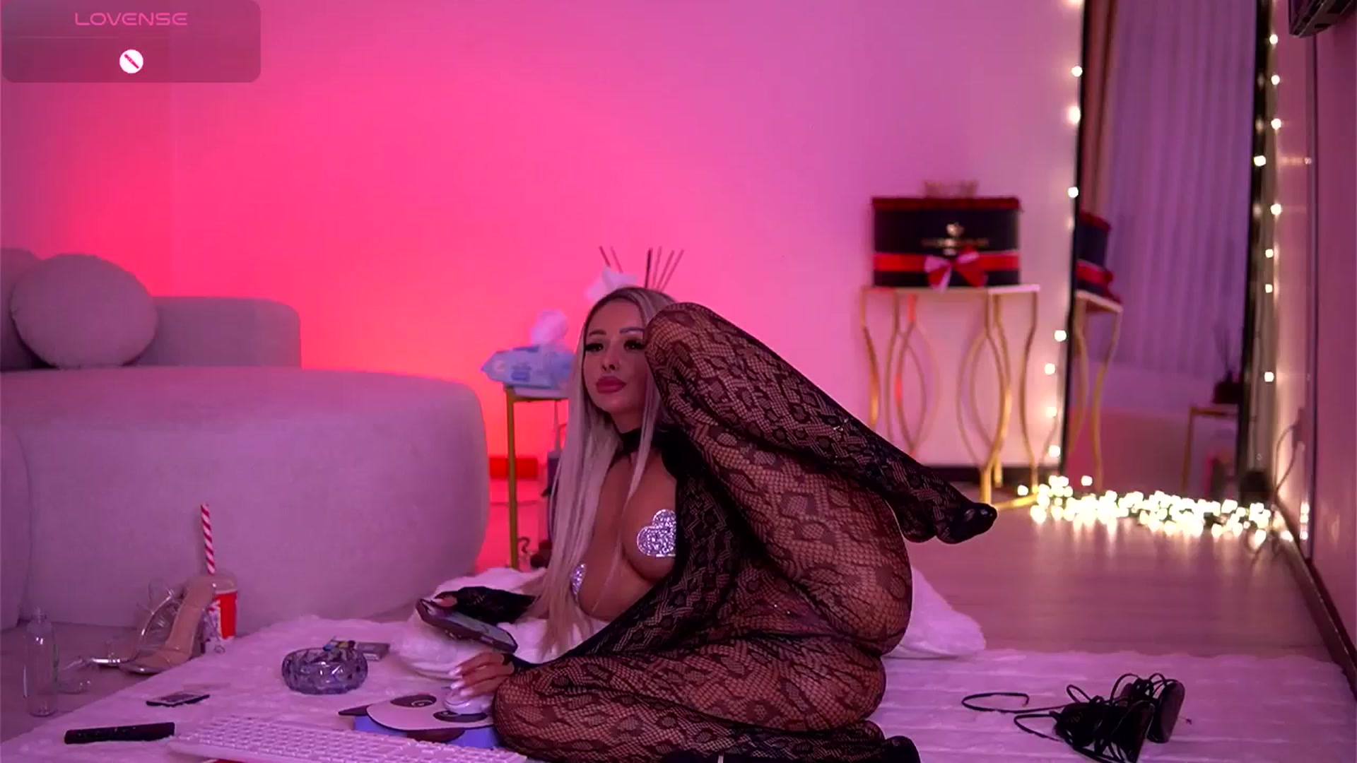 Gallery image thumbnail from MelanieLexxx's myfreecams stream on, 01/29/2026, 20:42 image 9 of 20