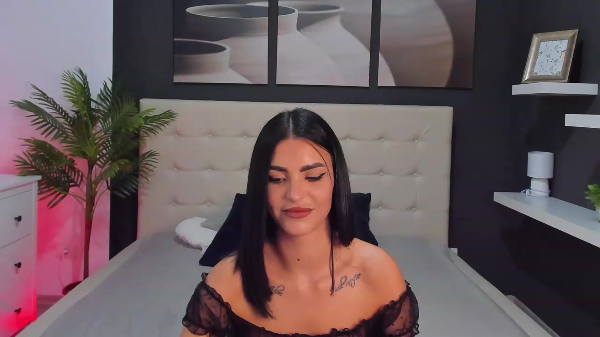Gallery image thumbnail from MelanieNolan's myfreecams stream on, 10/12/2023, 11:50 image 9 of 20