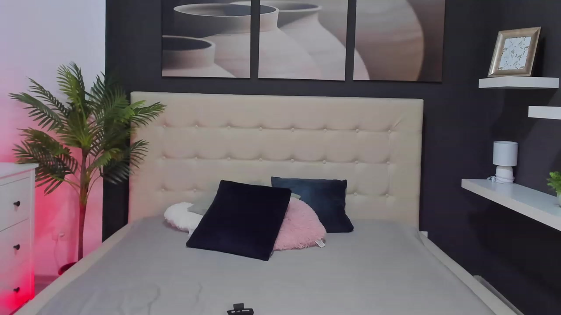 Gallery image thumbnail from MelanieNolan's myfreecams stream on, 10/12/2023, 11:50 image 6 of 20