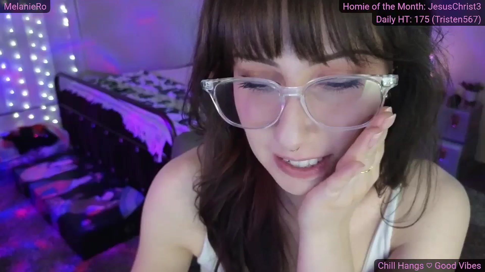 Gallery image thumbnail from MelanieRo's myfreecams stream on, 09/28/2025, 07:32 image 10 of 20