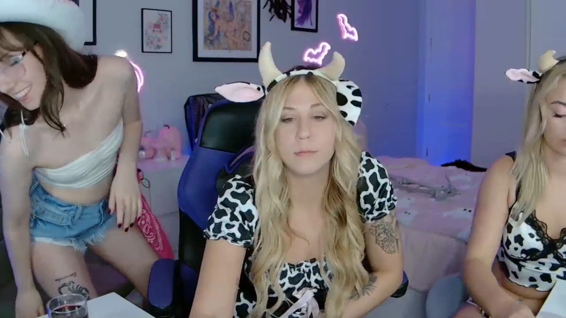 Gallery image thumbnail from MelanieRo's myfreecams stream on, 10/06/2025, 05:10 image 3 of 20