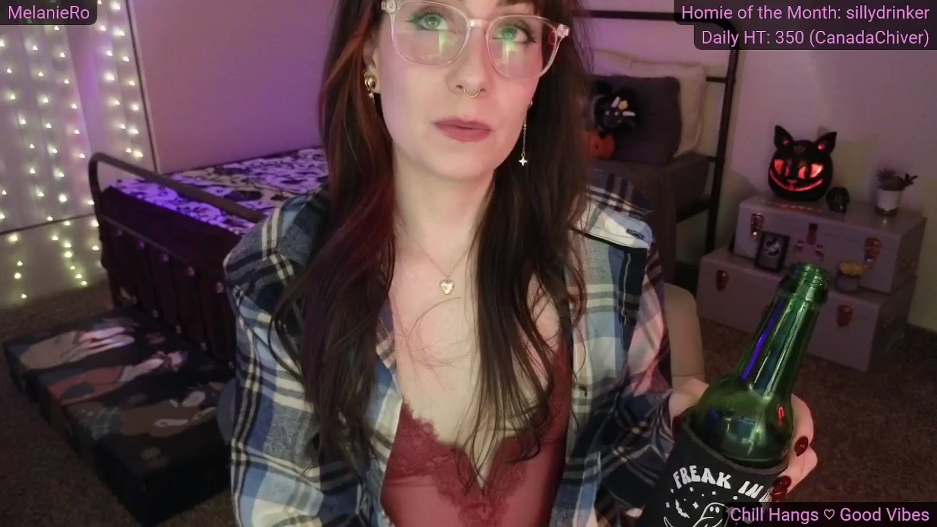 Gallery image thumbnail from MelanieRo's myfreecams stream on, 10/08/2025, 06:40 image 13 of 20