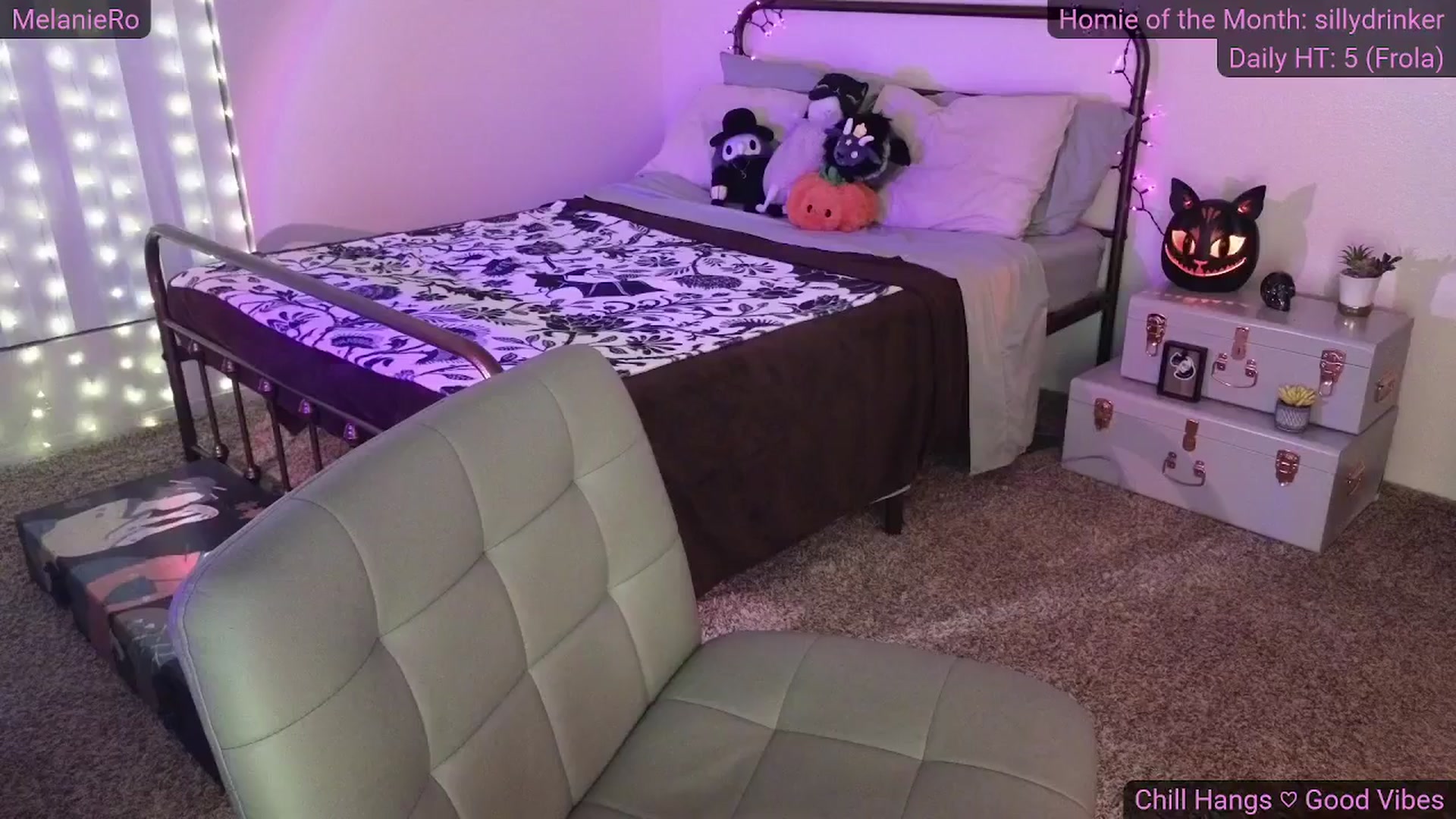 Gallery image thumbnail from MelanieRo's myfreecams stream on, 10/17/2025, 03:41 image 15 of 20