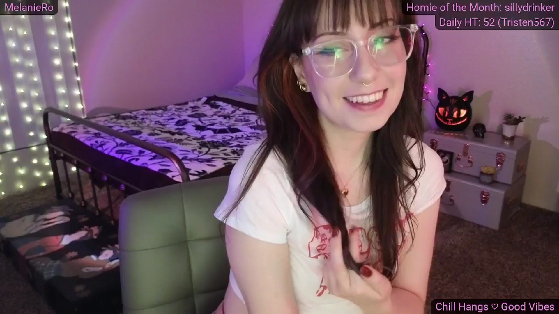 Gallery image thumbnail from MelanieRo's myfreecams stream on, 10/17/2025, 05:12 image 10 of 20