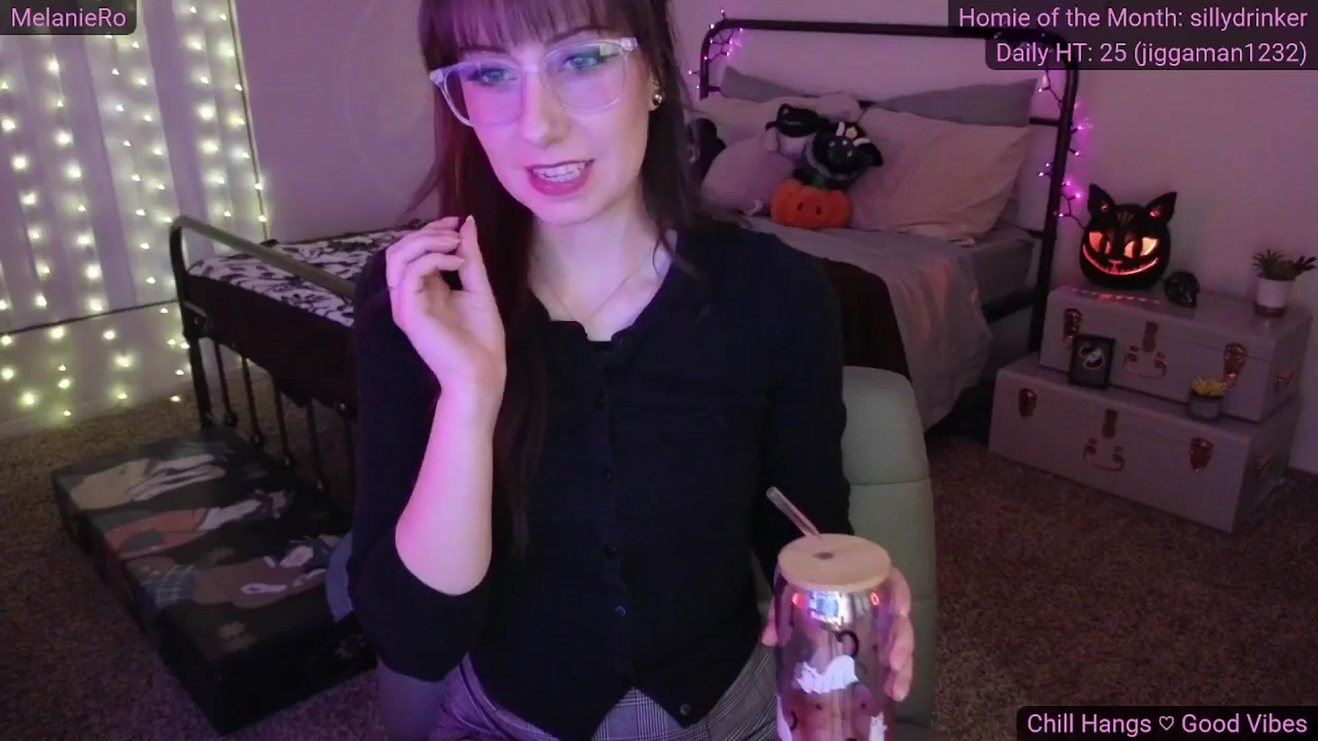 Gallery image thumbnail from MelanieRo's myfreecams stream on, 10/30/2025, 06:23 image 5 of 20