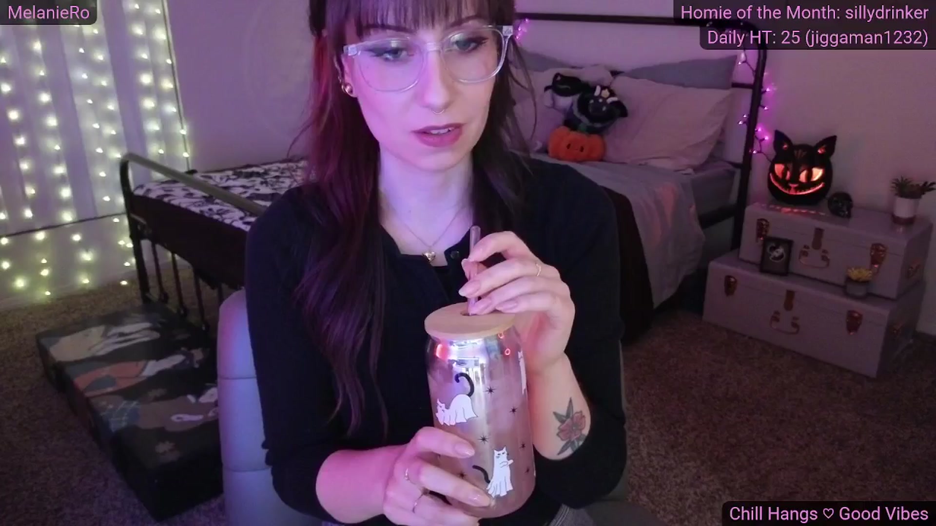 Gallery image thumbnail from MelanieRo's myfreecams stream on, 10/30/2025, 06:23 image 7 of 20