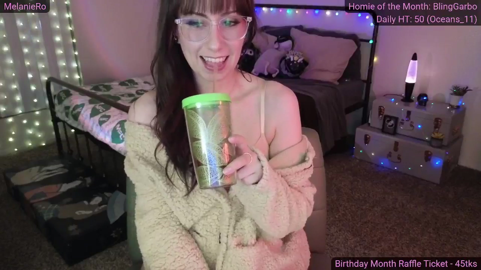 Gallery image thumbnail from MelanieRo's myfreecams stream on, 11/21/2025, 05:33 image 4 of 20