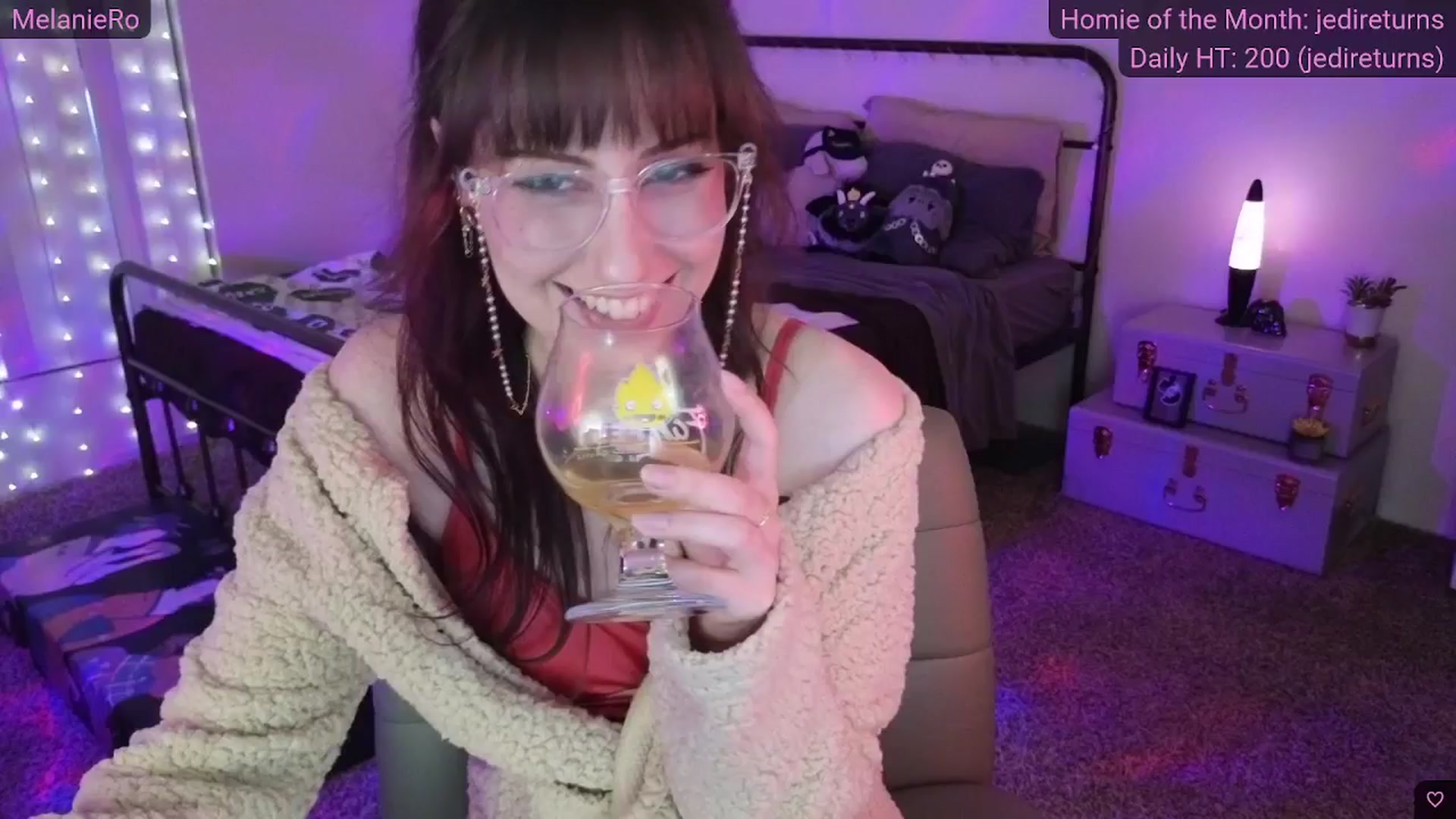 Gallery image thumbnail from MelanieRo's myfreecams stream on, 12/04/2025, 05:39 image 13 of 20