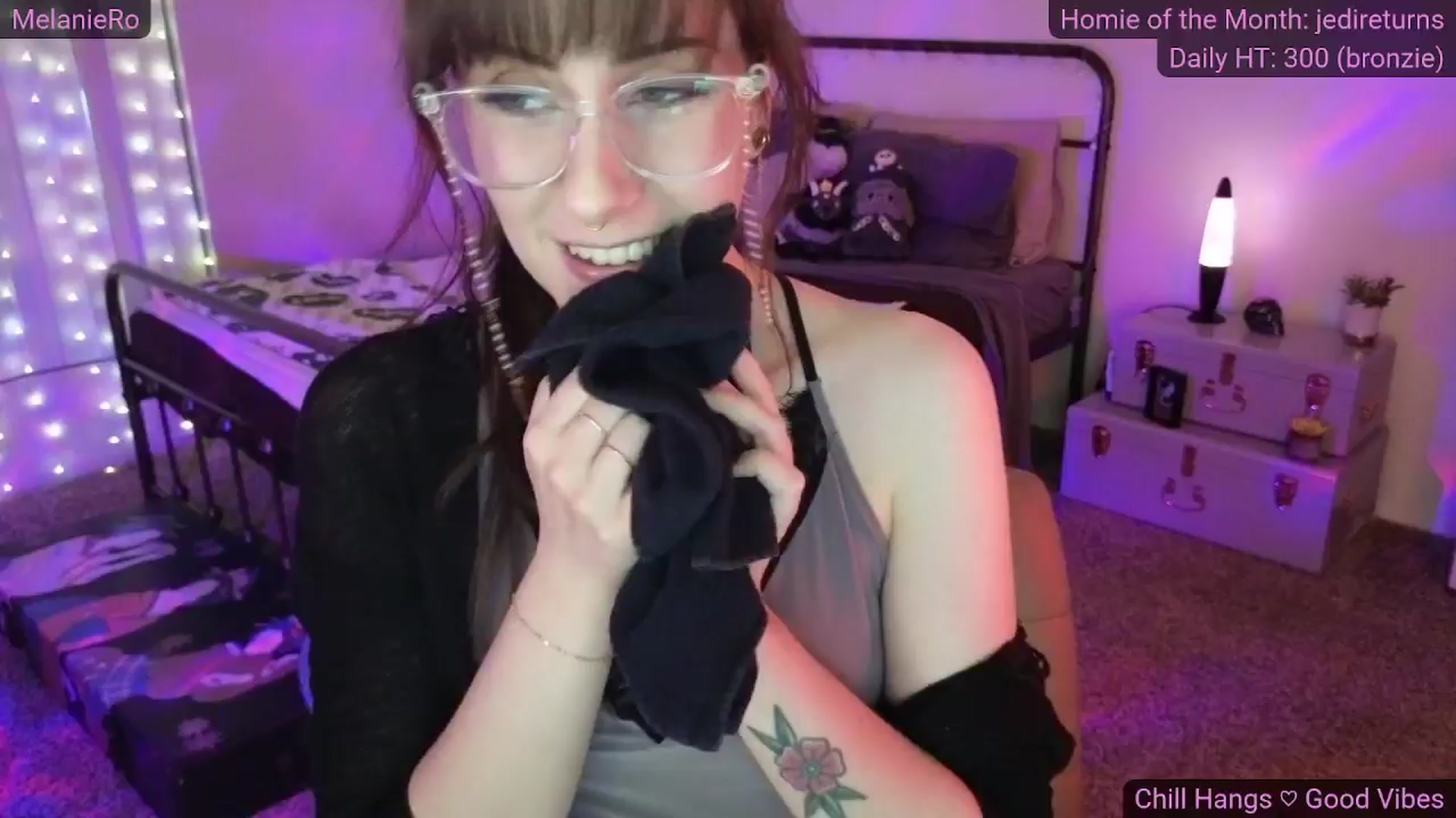 Gallery image thumbnail from MelanieRo's myfreecams stream on, 12/05/2025, 06:03 image 4 of 20