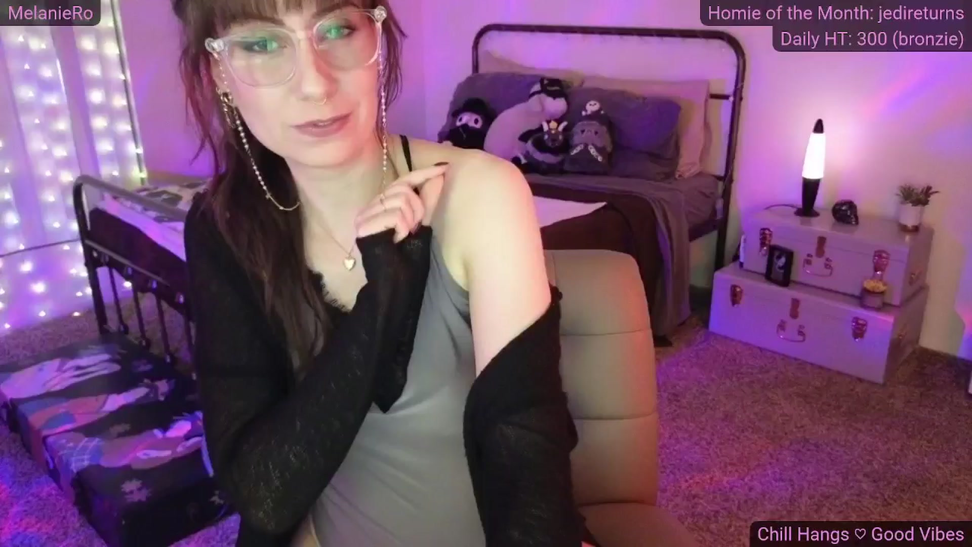 Gallery image thumbnail from MelanieRo's myfreecams stream on, 12/05/2025, 06:03 image 14 of 20