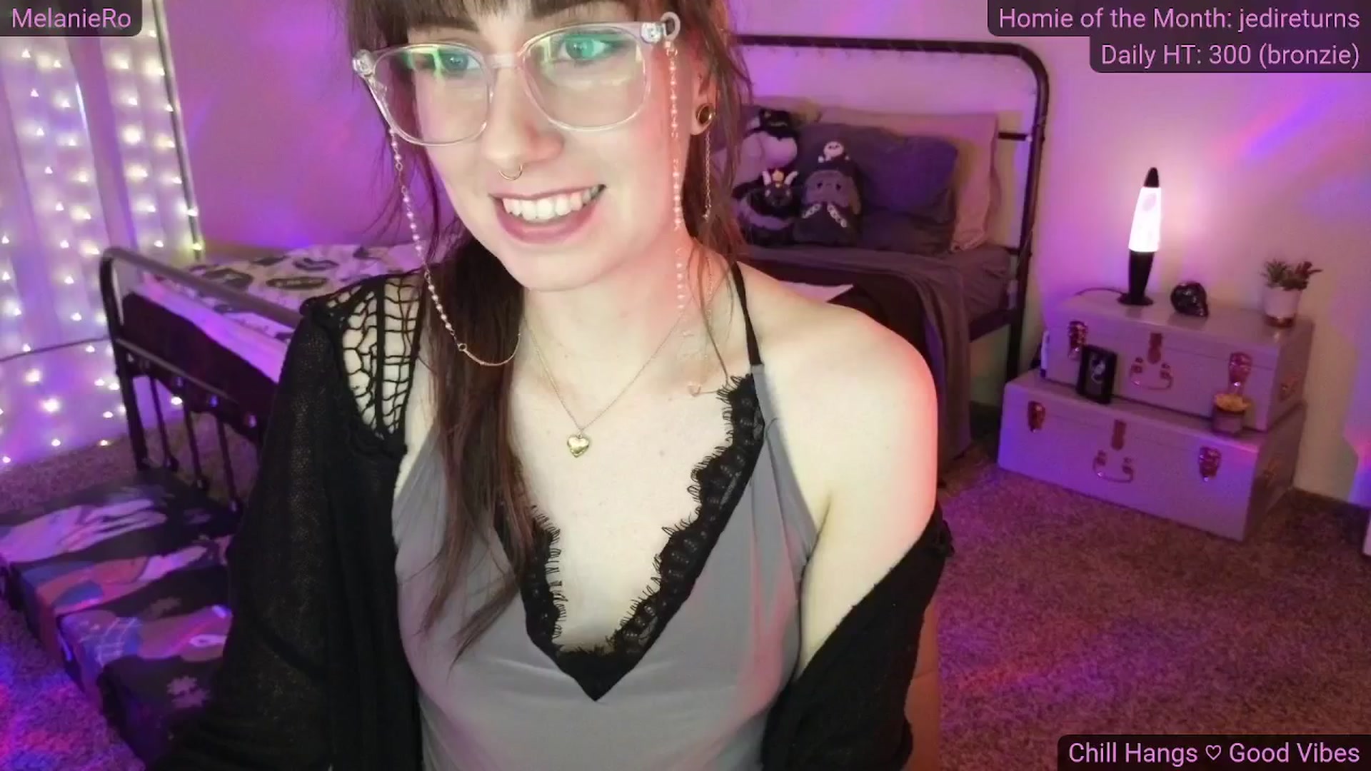 Gallery image thumbnail from MelanieRo's myfreecams stream on, 12/05/2025, 06:03 image 17 of 20