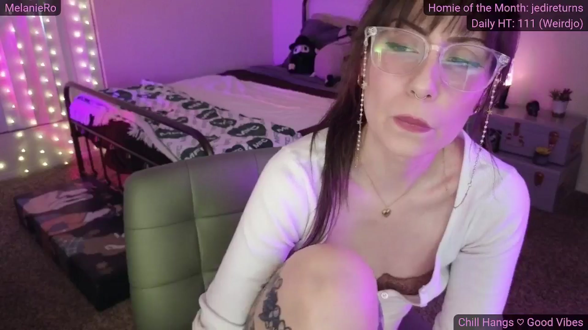 Gallery image thumbnail from MelanieRo's myfreecams stream on, 12/18/2025, 05:38 image 19 of 20
