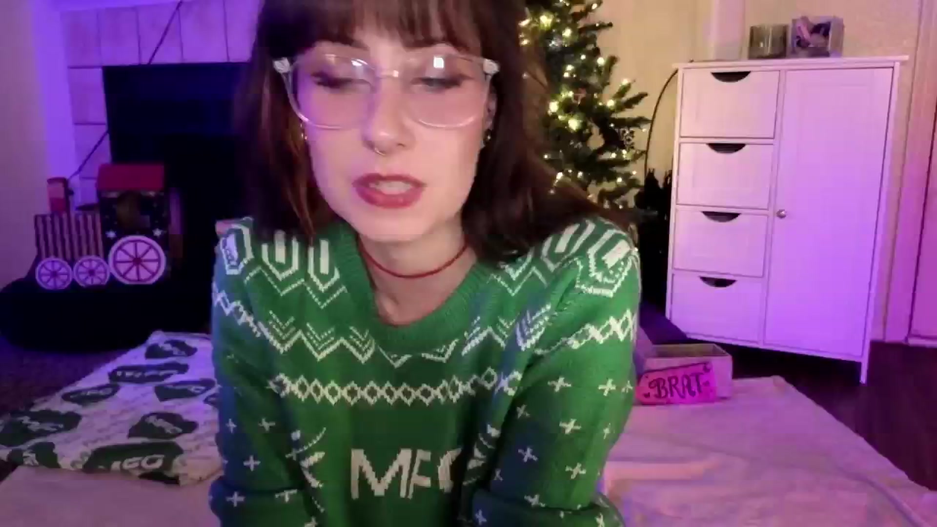 Gallery image thumbnail from MelanieRo's myfreecams stream on, 12/22/2025, 07:00 image 3 of 20