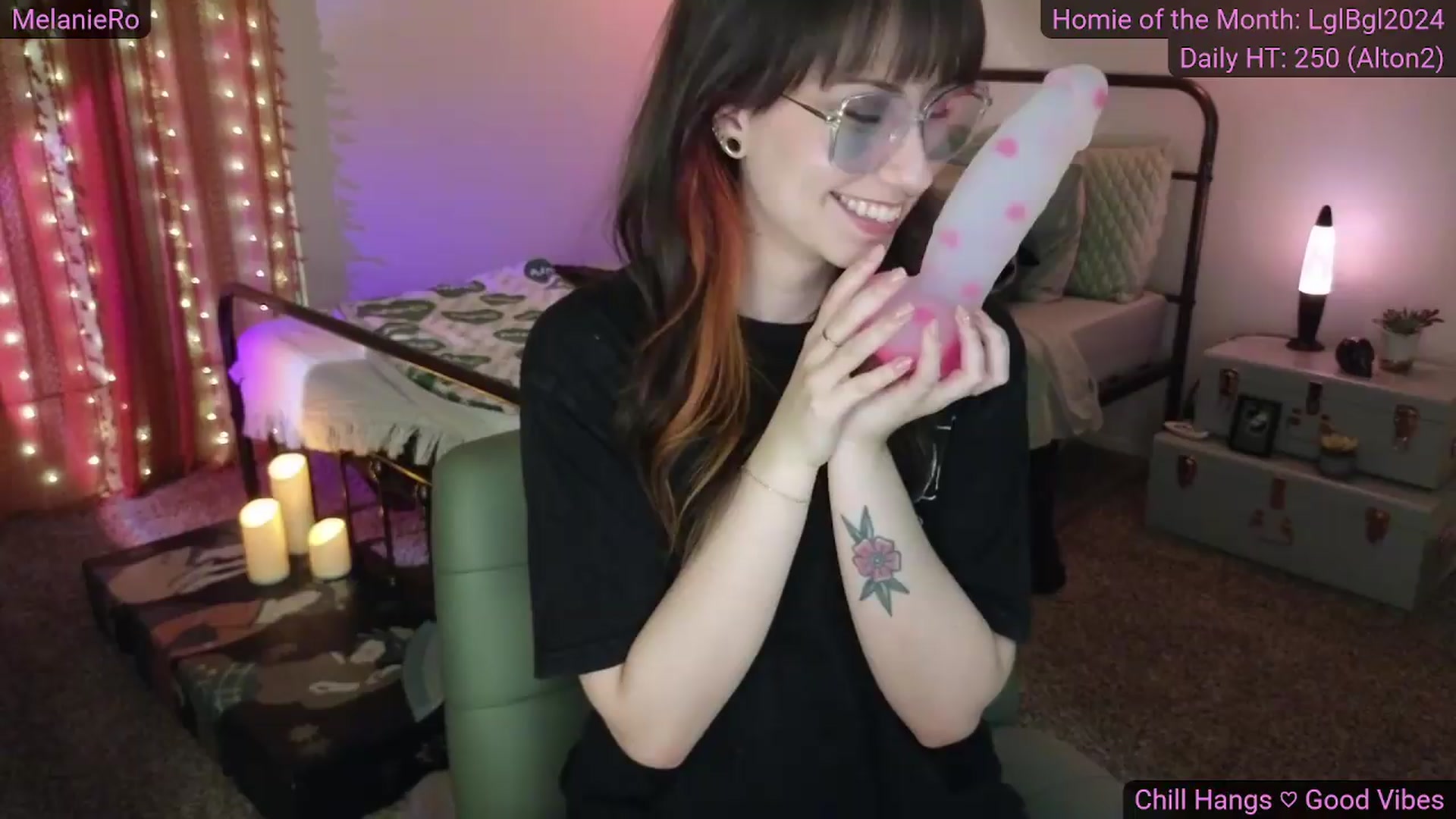 Gallery image thumbnail from MelanieRo's myfreecams stream on, 05/26/2026, 05:00 image 17 of 20