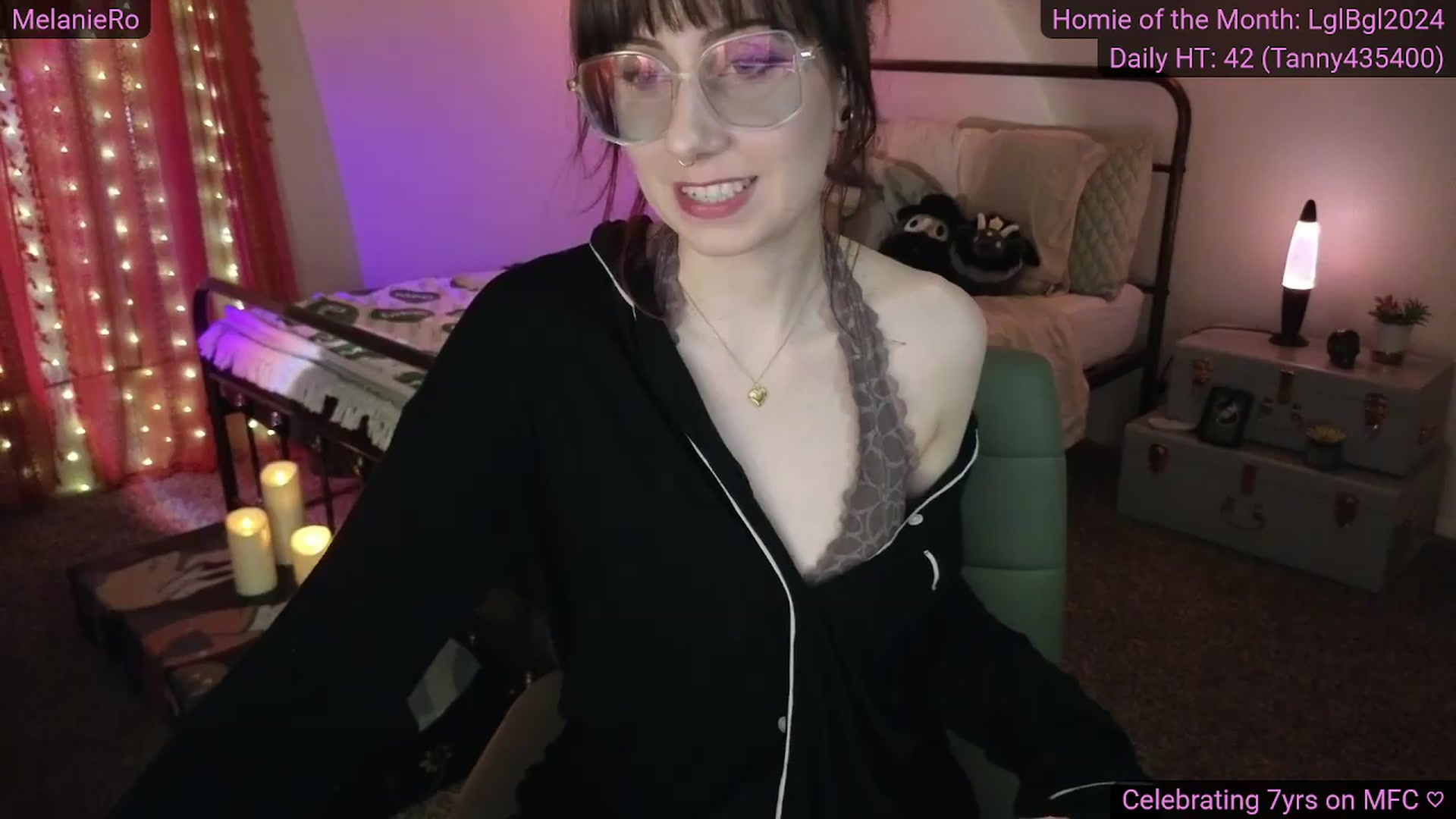 Gallery image thumbnail from MelanieRo's myfreecams stream on, 07/17/2026, 05:04 image 12 of 20