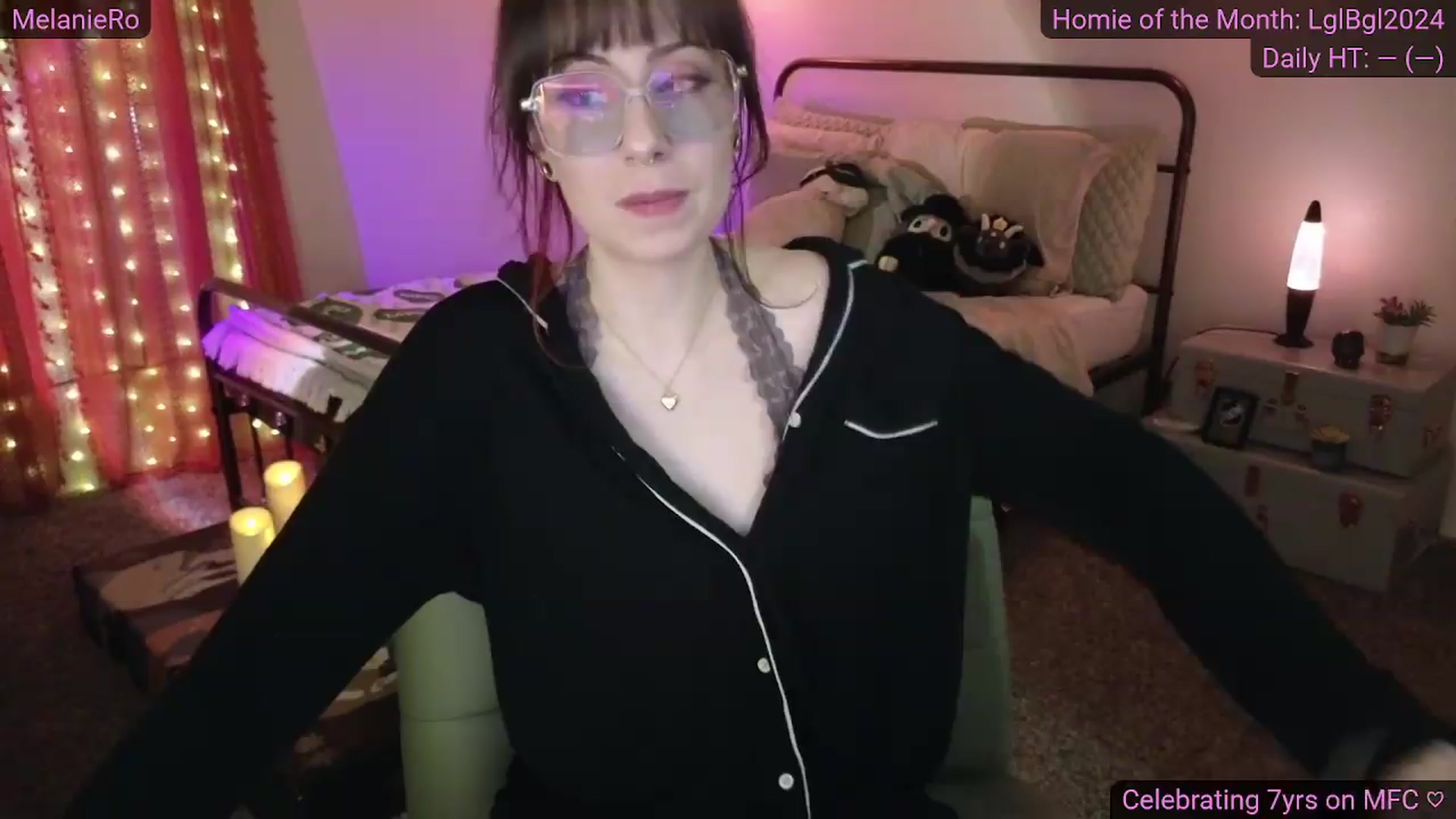 Gallery image thumbnail from MelanieRo's myfreecams stream on, 07/17/2026, 05:04 image 4 of 20