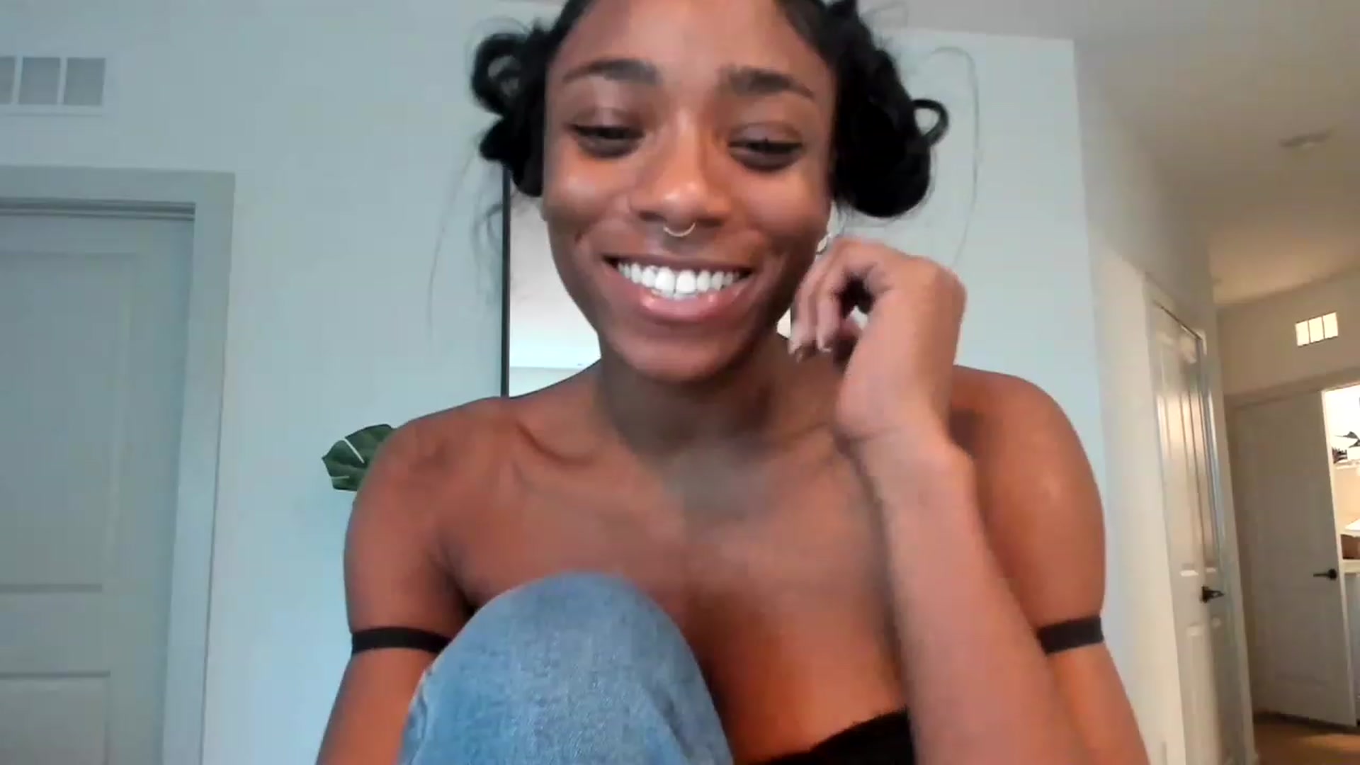 Gallery image thumbnail from MelaninMelani's myfreecams stream on, 01/26/2023, 16:43 image 11 of 20