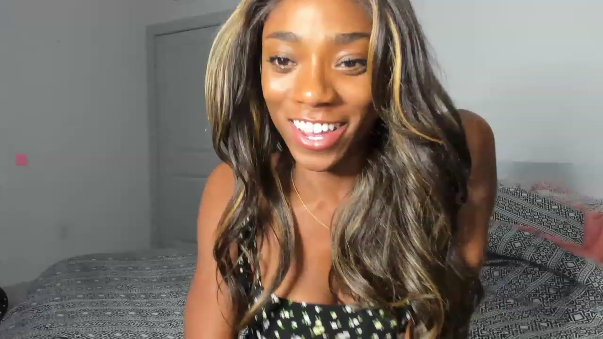 Gallery image thumbnail from MelaninMelani's myfreecams stream on, 06/26/2023, 08:02 image 13 of 20
