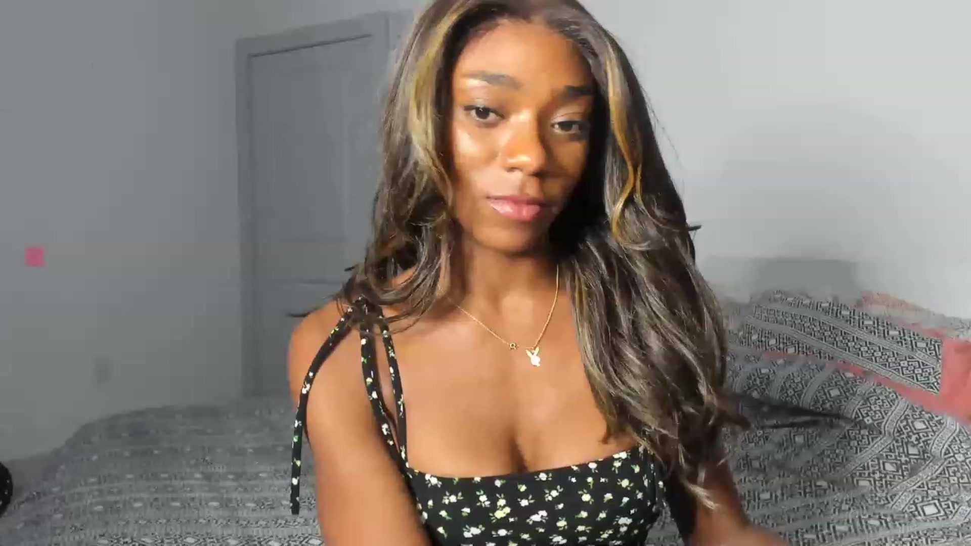 Gallery image thumbnail from MelaninMelani's myfreecams stream on, 06/26/2023, 08:02 image 7 of 20