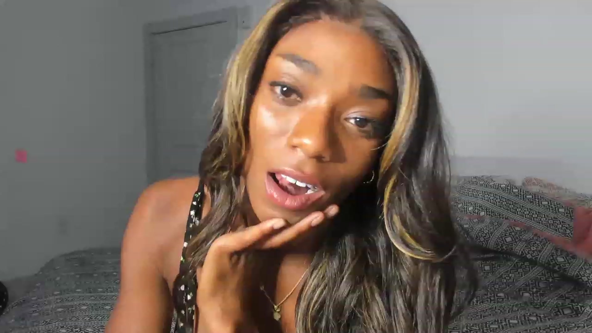 Gallery image thumbnail from MelaninMelani's myfreecams stream on, 06/26/2023, 08:02 image 5 of 20