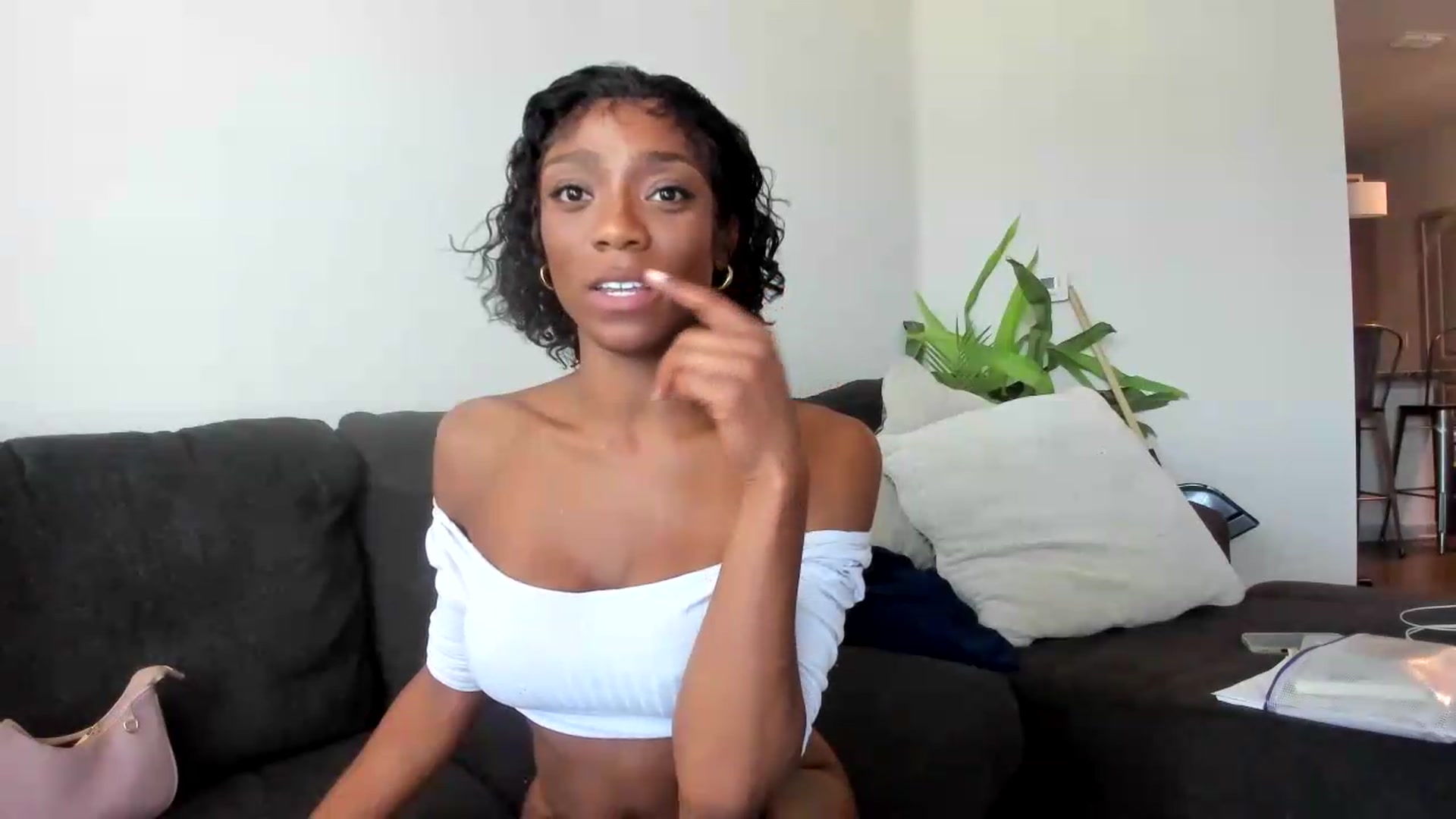 Gallery image thumbnail from MelaninMelani's myfreecams stream on, 08/26/2026, 18:07 image 10 of 20