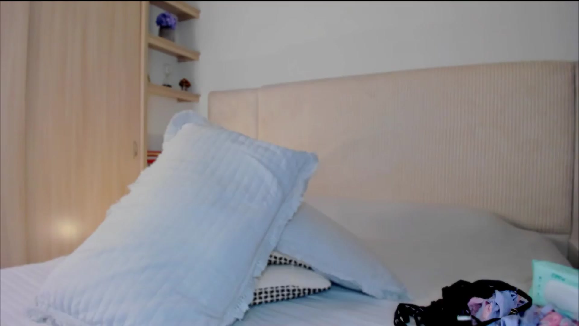 Gallery image thumbnail from Melany_parker's myfreecams stream on, 08/25/2026, 02:21 image 19 of 20