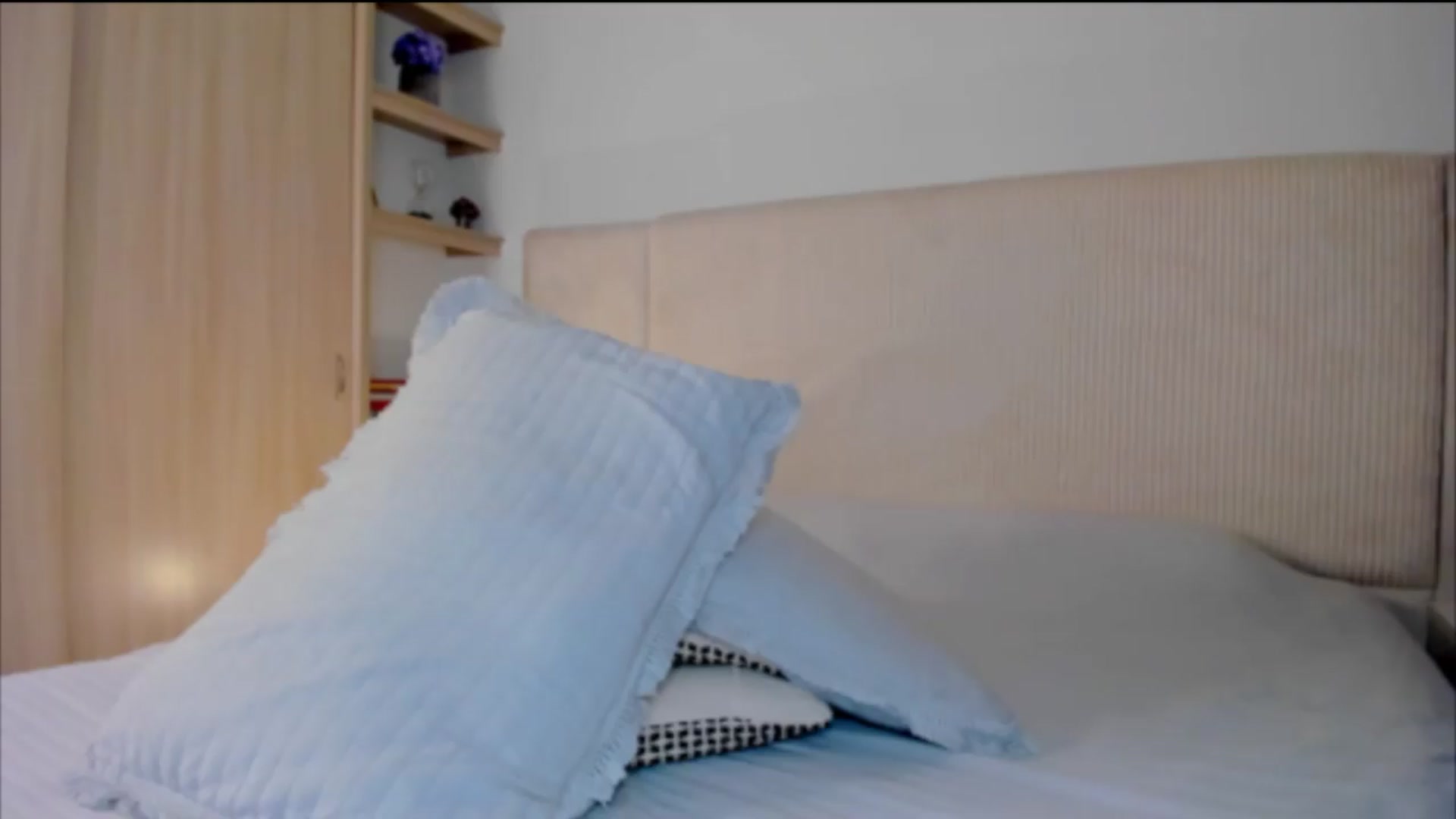 Gallery image thumbnail from Melany_parker's myfreecams stream on, 08/25/2026, 02:21 image 14 of 20