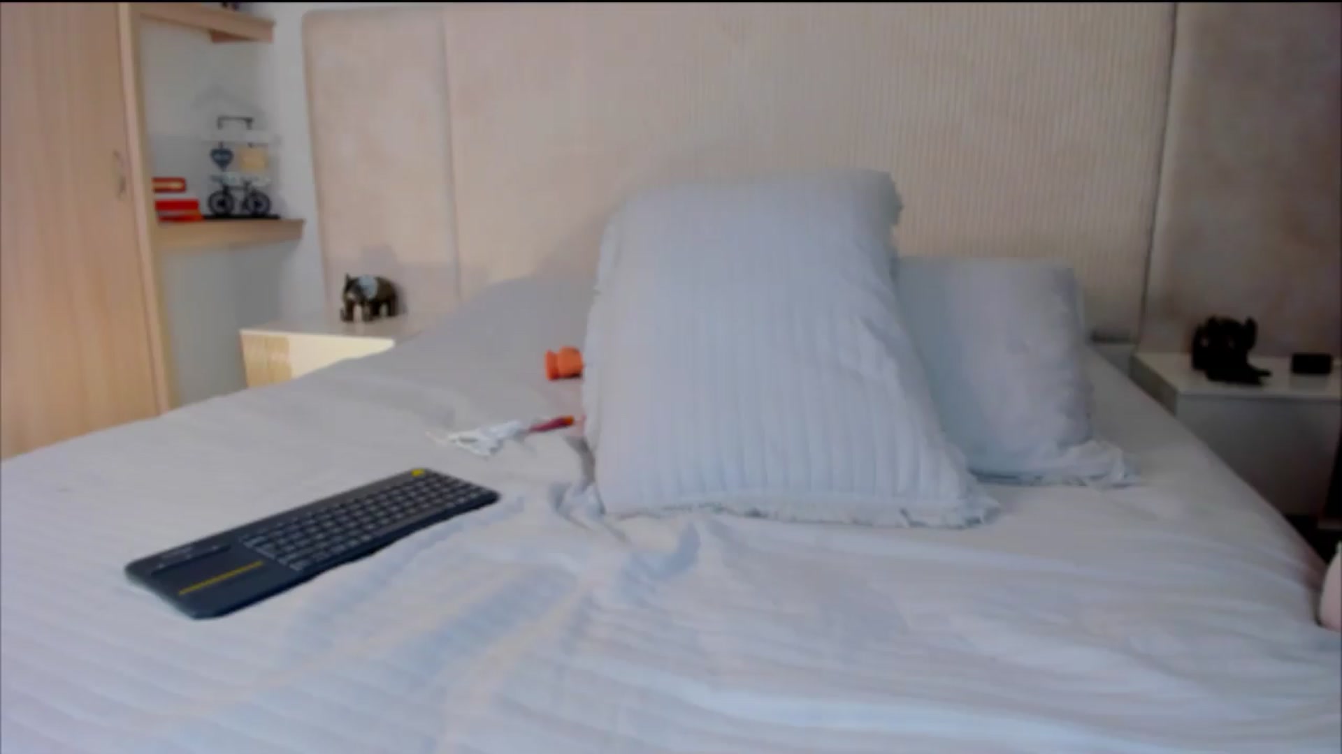 Gallery image thumbnail from Melany_parker's myfreecams stream on, 08/28/2026, 02:34 image 13 of 20