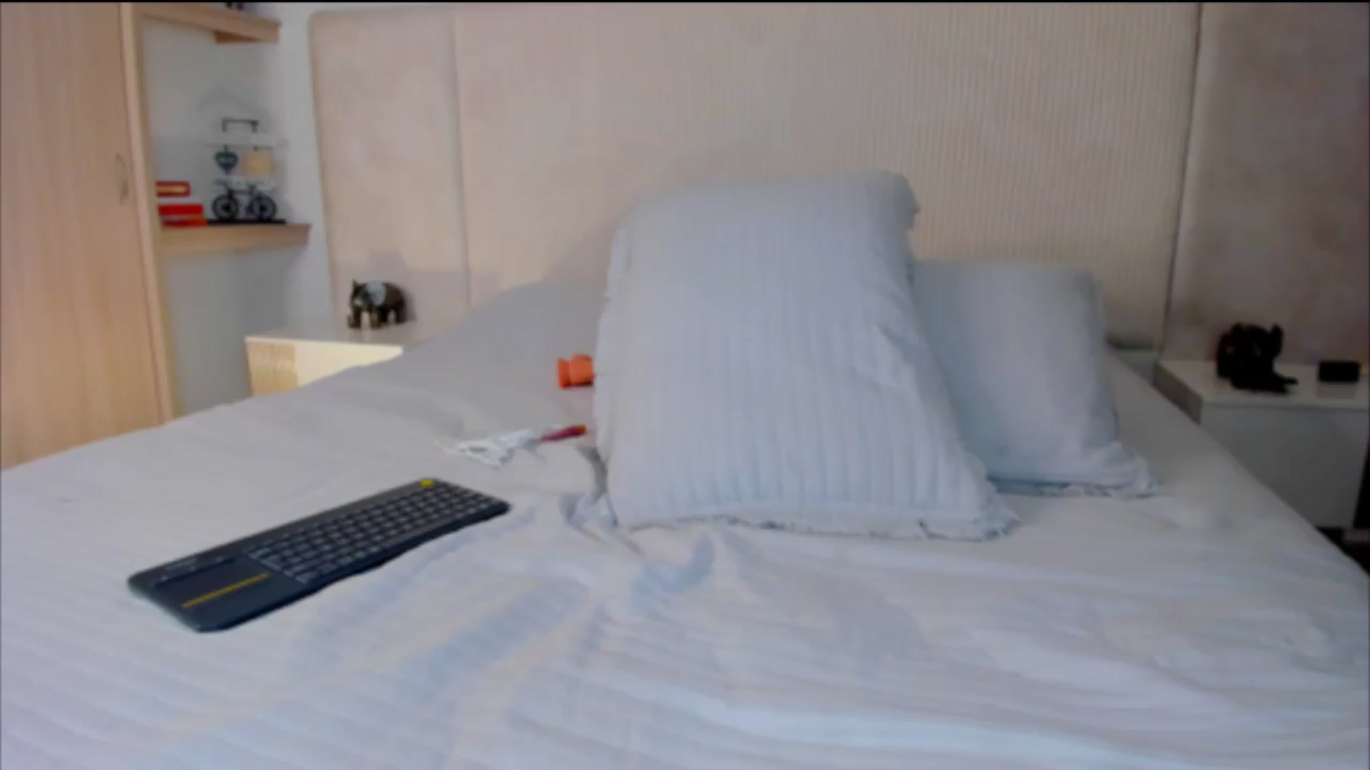 Gallery image thumbnail from Melany_parker's myfreecams stream on, 08/28/2026, 02:34 image 10 of 20