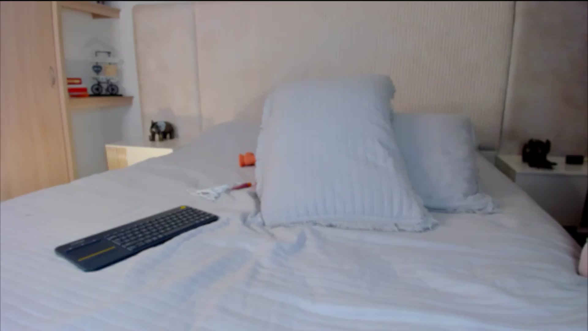 Gallery image thumbnail from Melany_parker's myfreecams stream on, 08/28/2026, 02:34 image 12 of 20